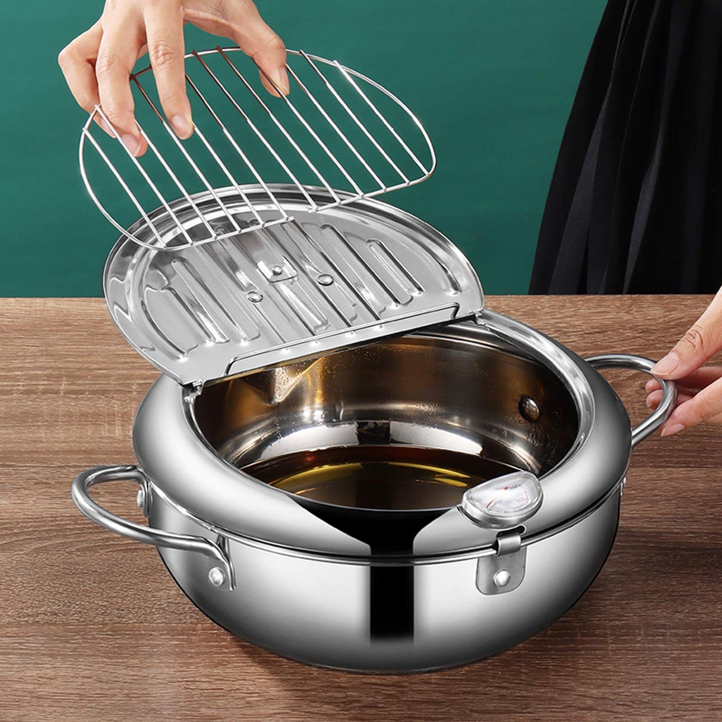 Olla para Freír Tempura Japonesa de Acero Inoxidable con Termómetro y Escurridor plateada, pequeña 24 cm