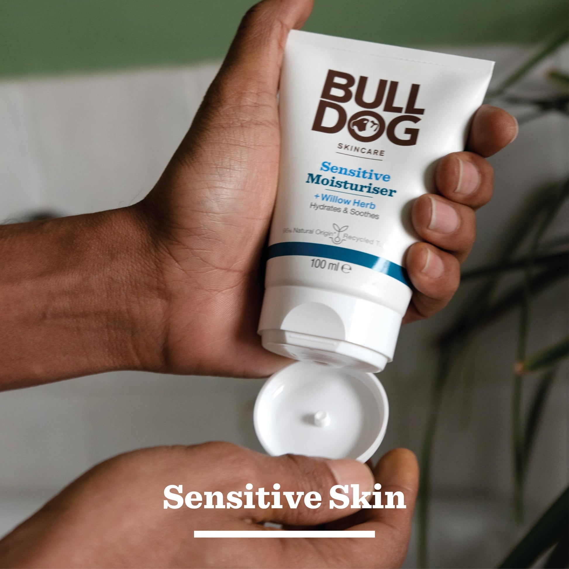 MEET THE BULL DOG Sensitive Moisturiser, 3.3 Fluid Ounce by MEET THE BULL DOG
