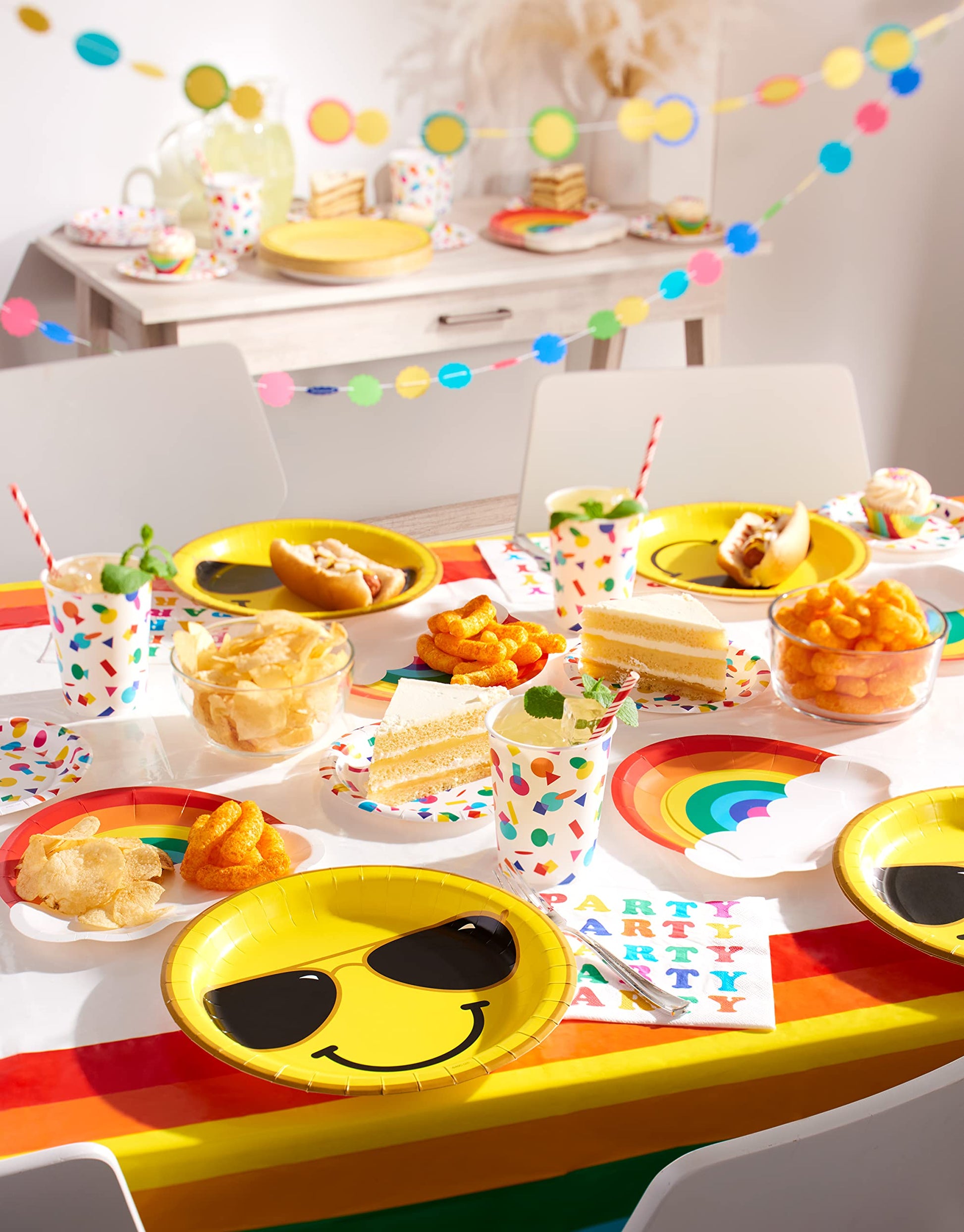 American Greetings Rainbow Party Supplies, platos de postre (36 unidades)