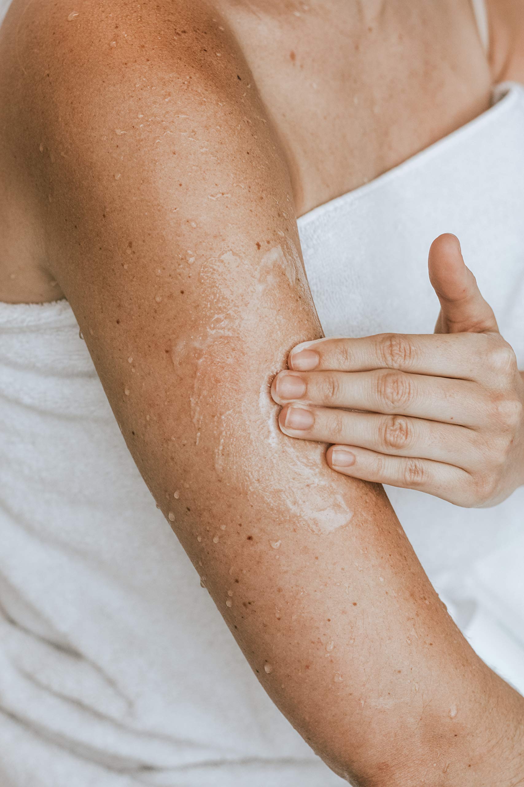 KP Elements Body Scrub - Keratosis Pilaris Treatment - Clear up Red Bumps on Your Arms and Thighs by combining this KP Scrub with Our KP Treatment Cream (1)