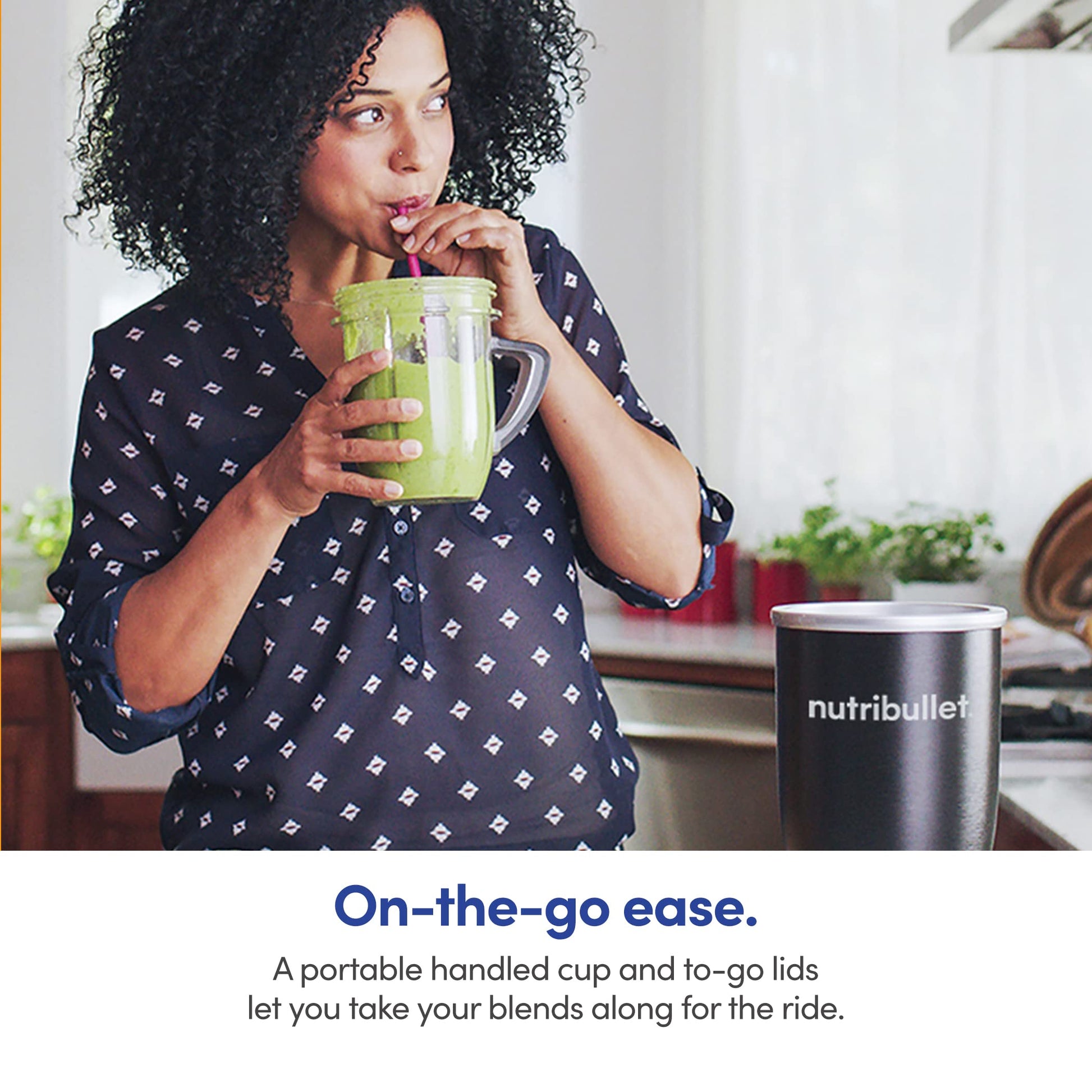 Licuadora Nutribullet Negra 1700w 8 Accesorios con Jarra Para Sopas 1.33 Litros