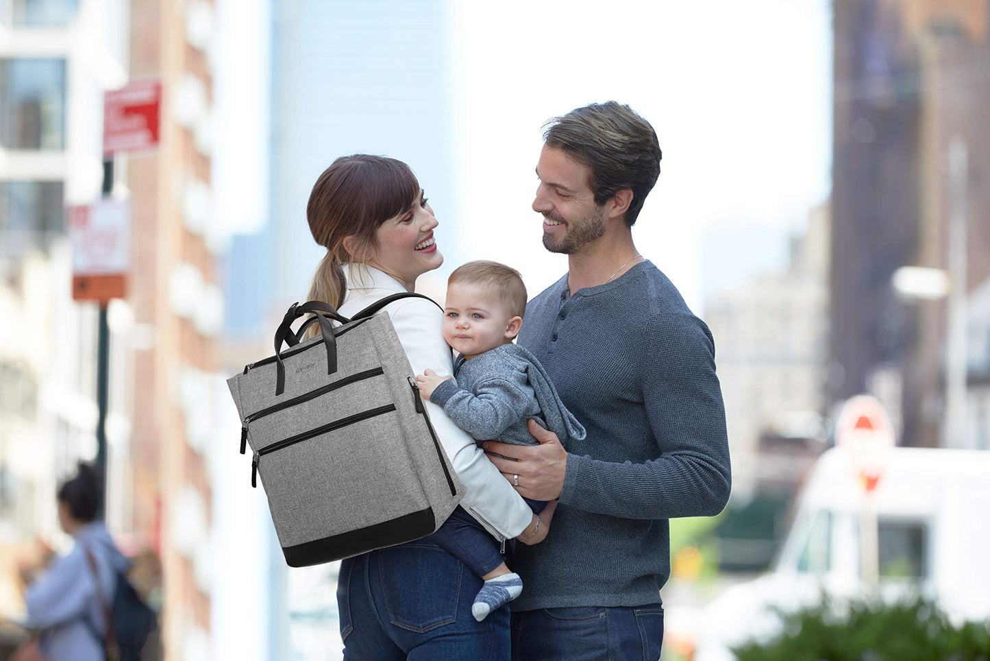 Skip Hop Mochila de pañales: Trio Convertible, 3 estilos portátiles con cambiador y accesorio para cochecito, gris jaspeado