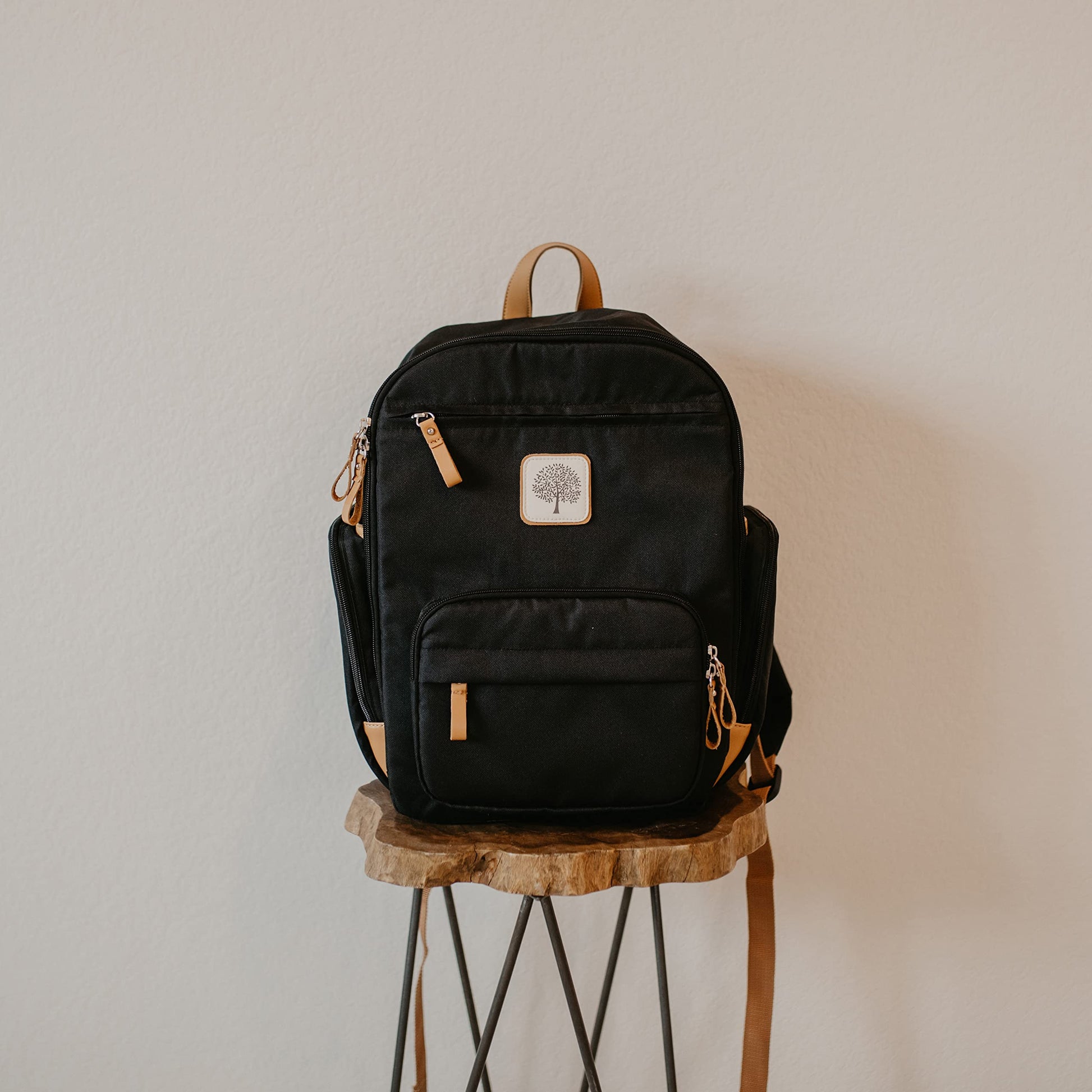 Parker Baby Co. - Mochila Pañalera Unisex Multifuncional con Cierre Completo y Bolsillos Térmicos para Mamá y Papá, Color Negro