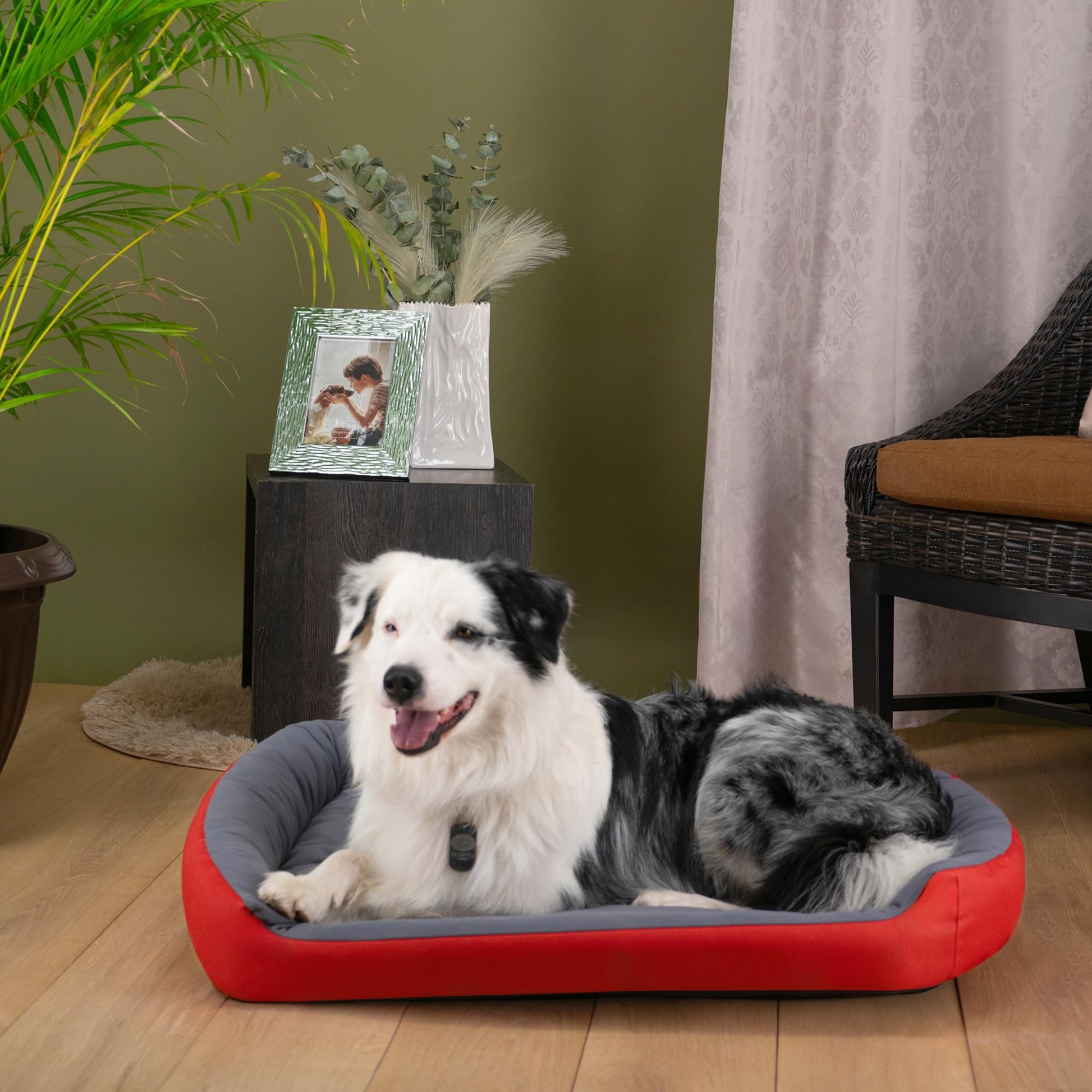 Cama para Perro PETS APPAREL HILLS Roja y Gris, Resistente y Confortable, con Relleno Suave