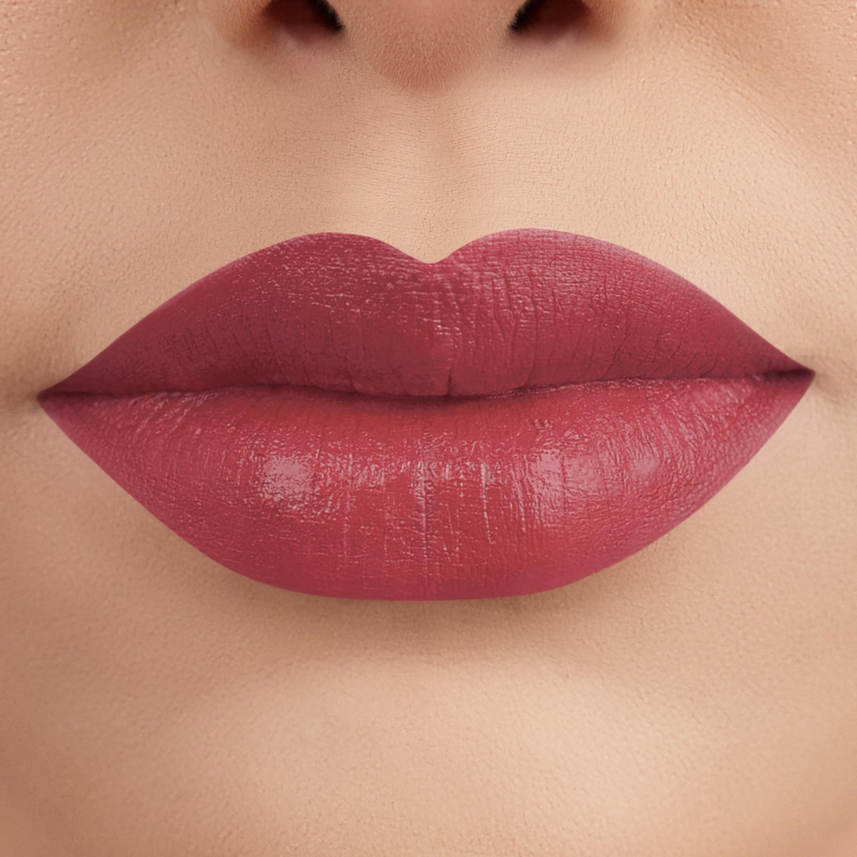 GOC | Color Butter | Labial | Make up | En barra ultra suave con acabado semi-matte | Textura suave | Pigmentos orgánicos | Luce unos labios irresistibles | Color Espresso | 5 g | Modelo GLCB20