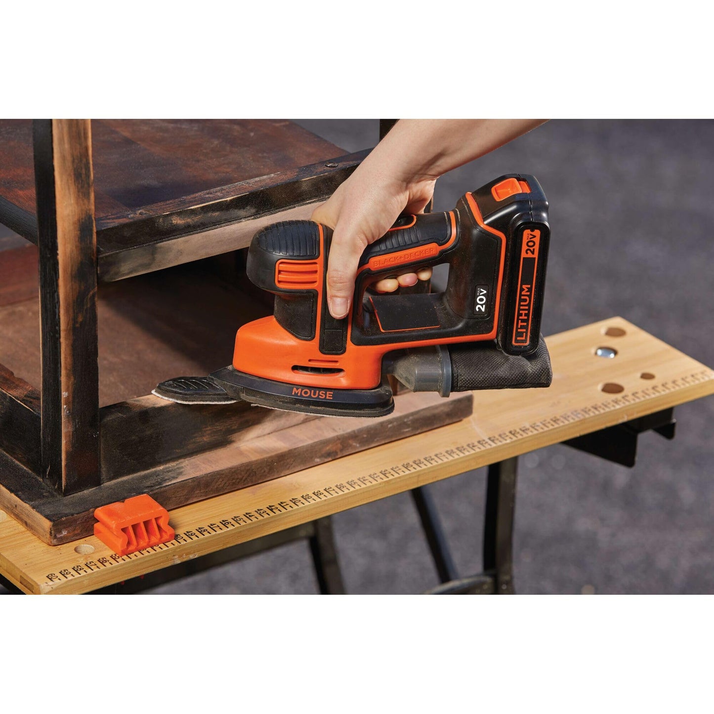 BLACK+DECKER Lijadora de hojas (BDCMS20C)