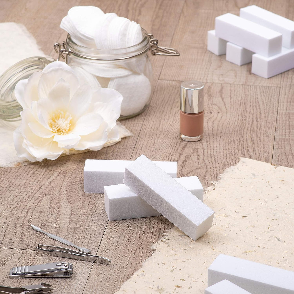 Red Ember 10 unidades de bloques de uñas profesionales | Lima de uñas Bloque de lijado de 4 vías para manicura y pedicura, herramientas de manicura y tampón para manicura juego de herramientas (blanco