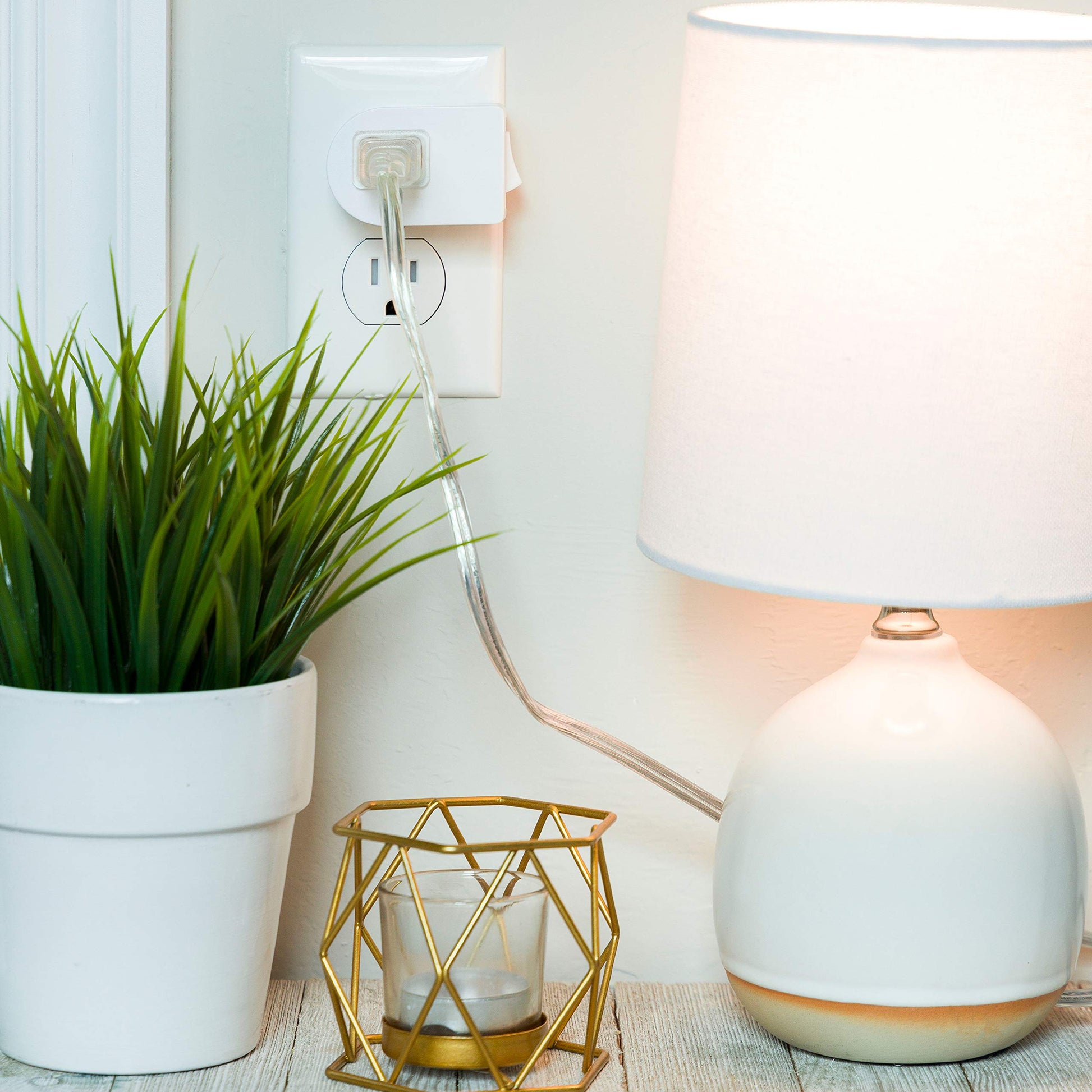 Interruptor de encendido/apagado de tierra Cordinate, 3 clavijas, adaptador de enchufe, ideal para luces interiores y electrodomésticos pequeños, blanco, 49968, 1 paquete