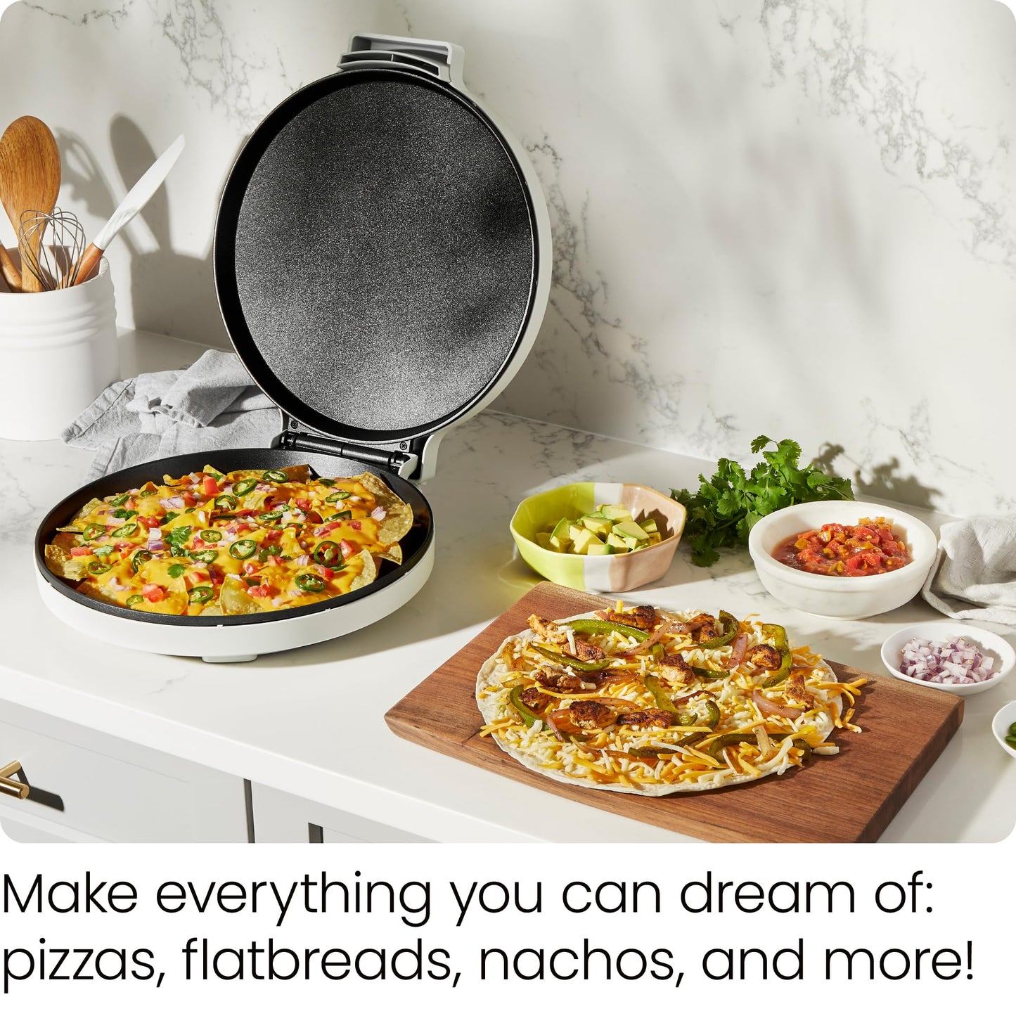 Chefman Everything Maker & Pizza Horno – 1440 W Encimera eléctrica Pizza con platos antiadherentes de 12 pulgadas, hacer pizza, quesadillas, tortillas y más, con luces indicadoras y almacenamiento