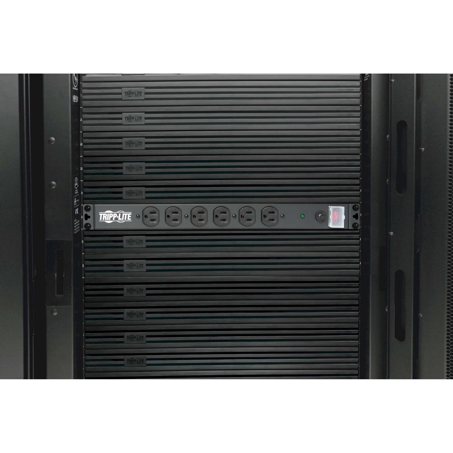 PDU de 14 Tomacorrientes Tripp Lite Negro con Supresor de Picos y Cable de 15ft para Rackmount de Nivel de Red