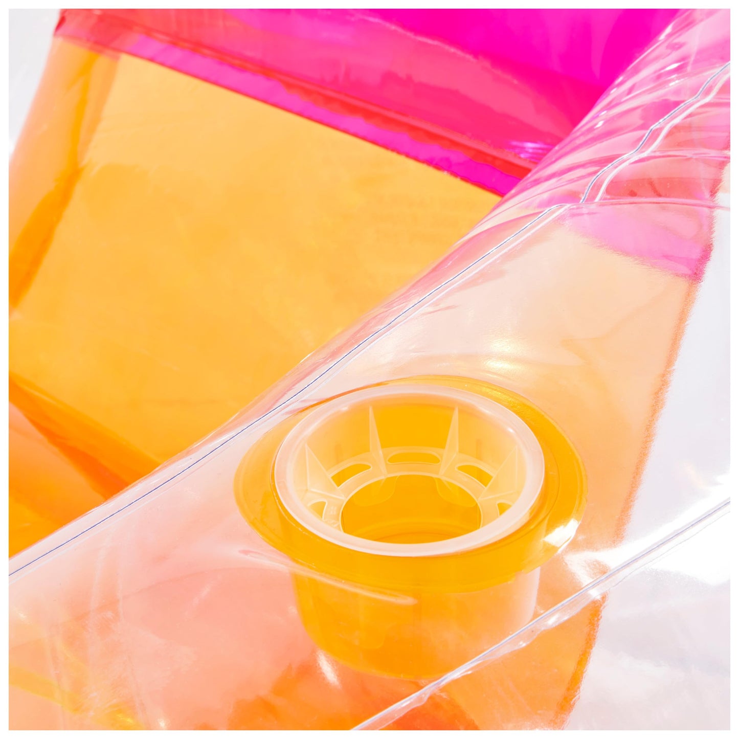 Flotador Inflable SwimWays Translúcido con Portavasos y Respaldo para Adultos