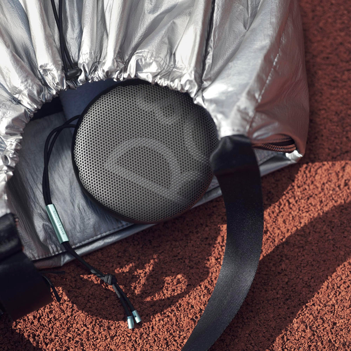 Altavoz Bluetooth Portátil Bang & Olufsen Beosound A1 2ª Generación Impermeable con Micrófono para Deporte