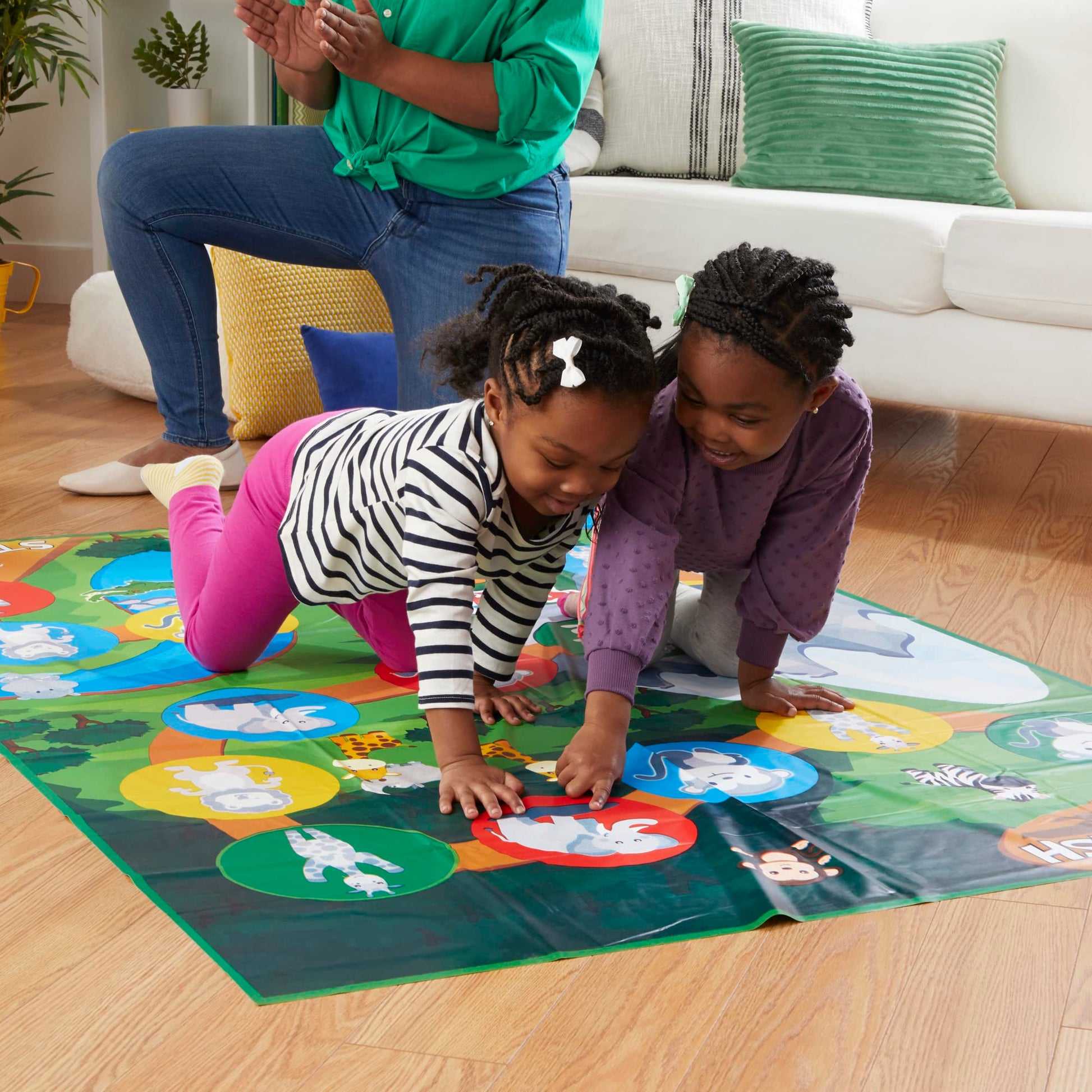 Hasbro Gaming Twister Junior Game, Animal Adventure - Tapete de 2 Caras, 2 Juegos en 1, Juego de Fiesta para niños de 3 años en adelante y 2 a 4 Jugadores (Exclusivo de Amazon)