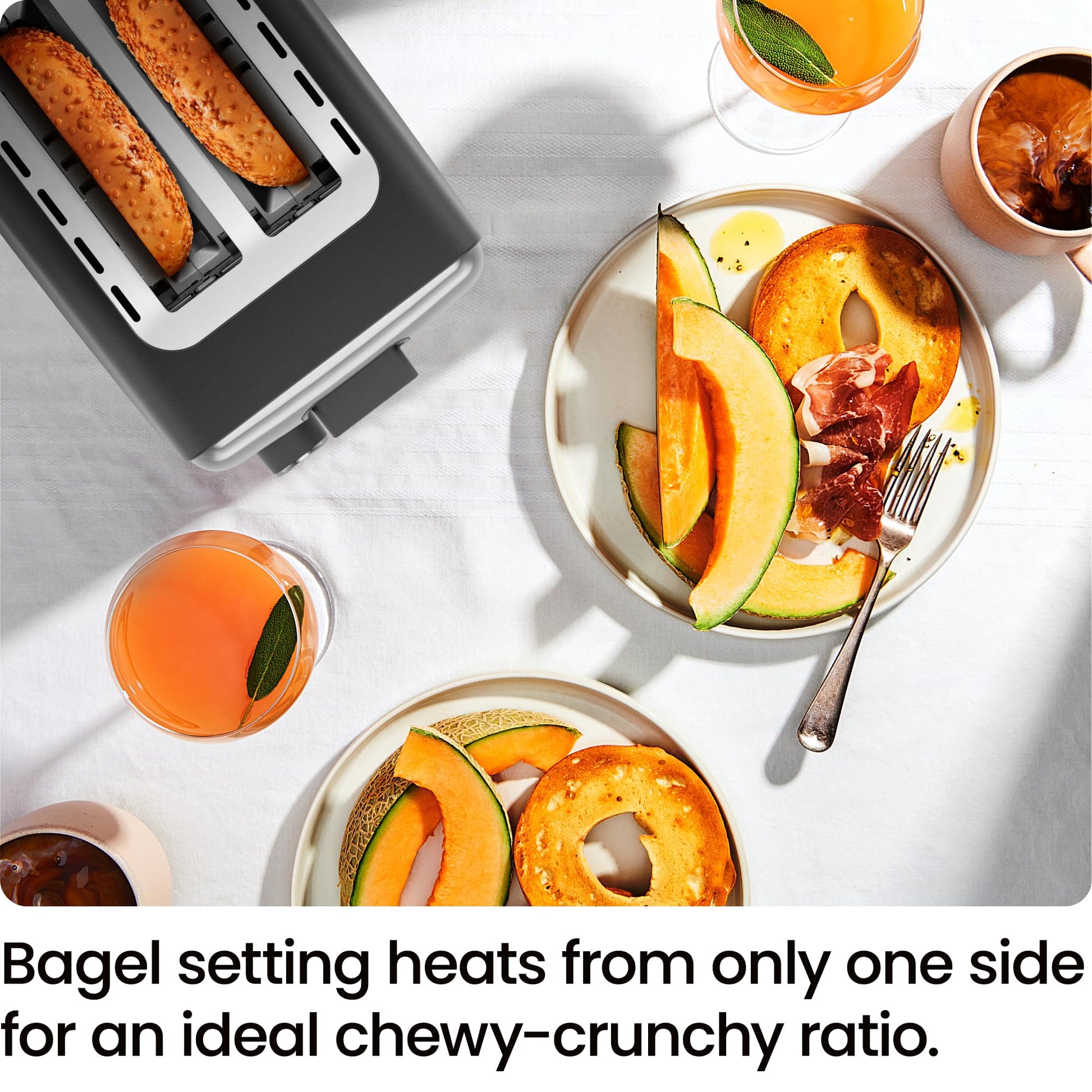 Chefman tostador de 2 rebanadas, 7 ajustes de sombra, tostador pequeña, 2 rebanadas con bandeja de migas extraíble, tostador de pan grueso y tostador de bagel, descongelar, cancelar, perfecto para
