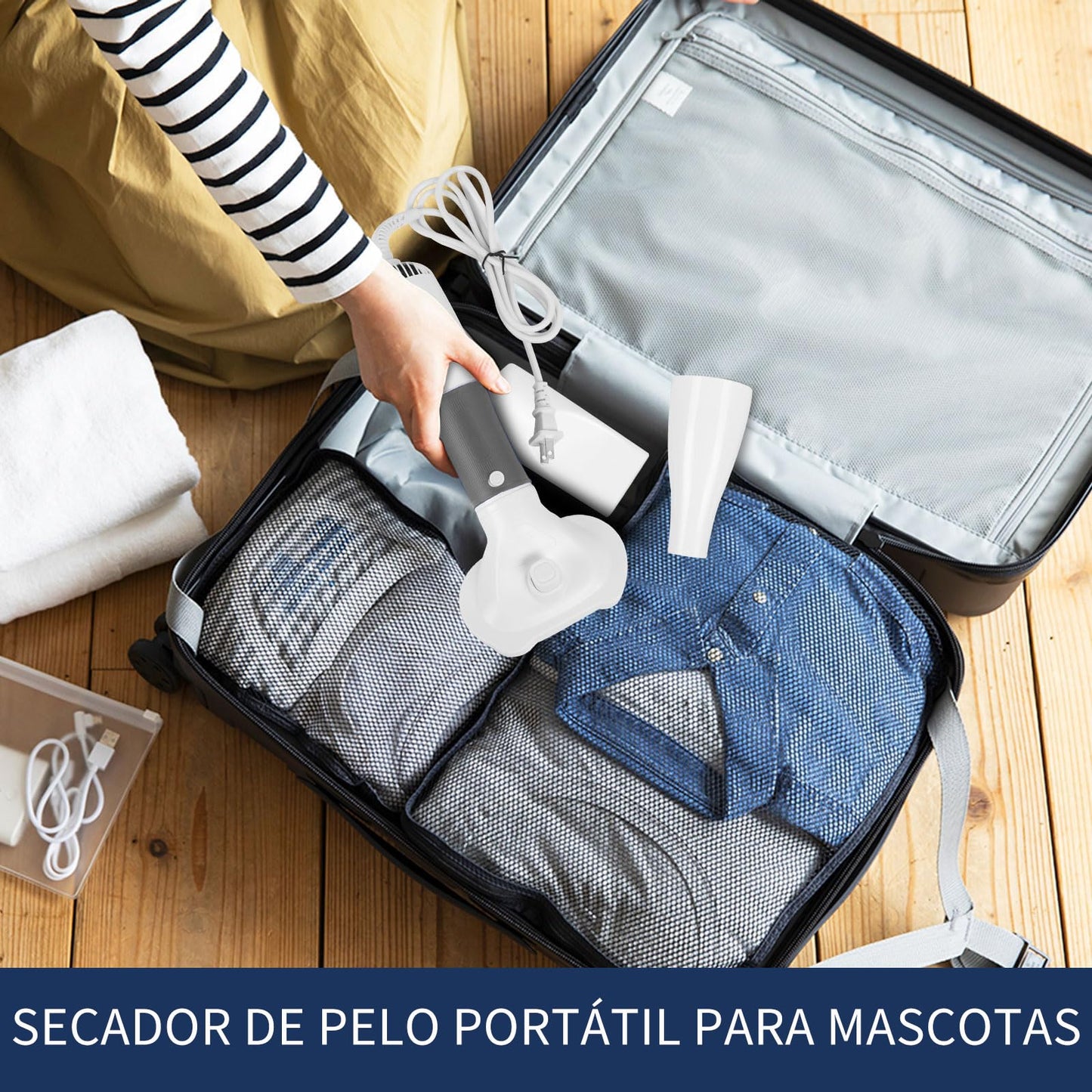 Secador de Pelo Portátil para Mascotas 600W Peine de Mano Ajustable Bajo Ruido con 2 Boquillas y 3 Niveles de Velocidad y Temperatura