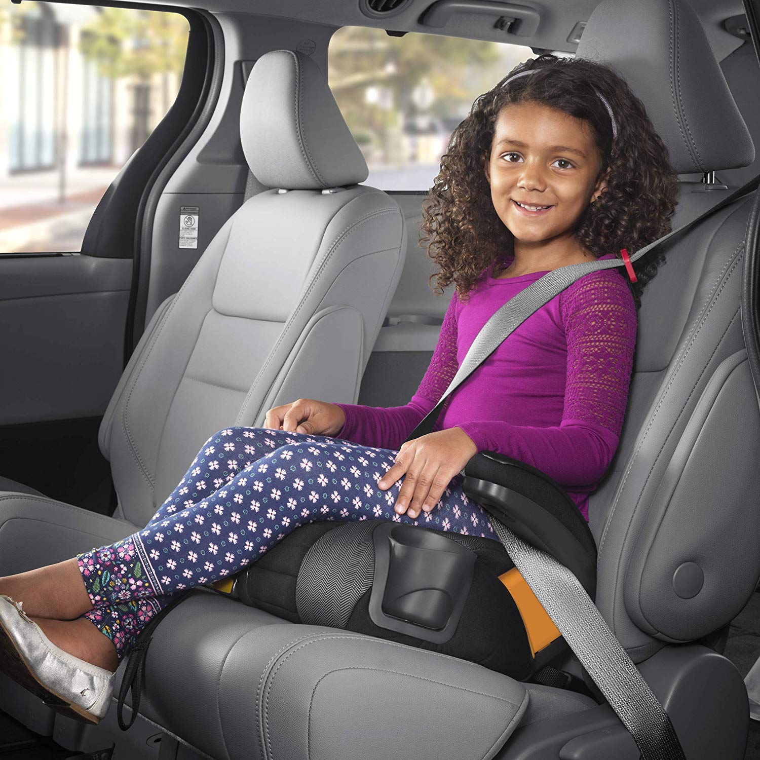 Chicco GoFit® Plus Asiento elevador sin respaldo con cierre y cierre de liberación rápida, asiento elevador de viaje para coche, asiento portátil de coche para niños de 40 a 100 libras. | Hierro/Negro