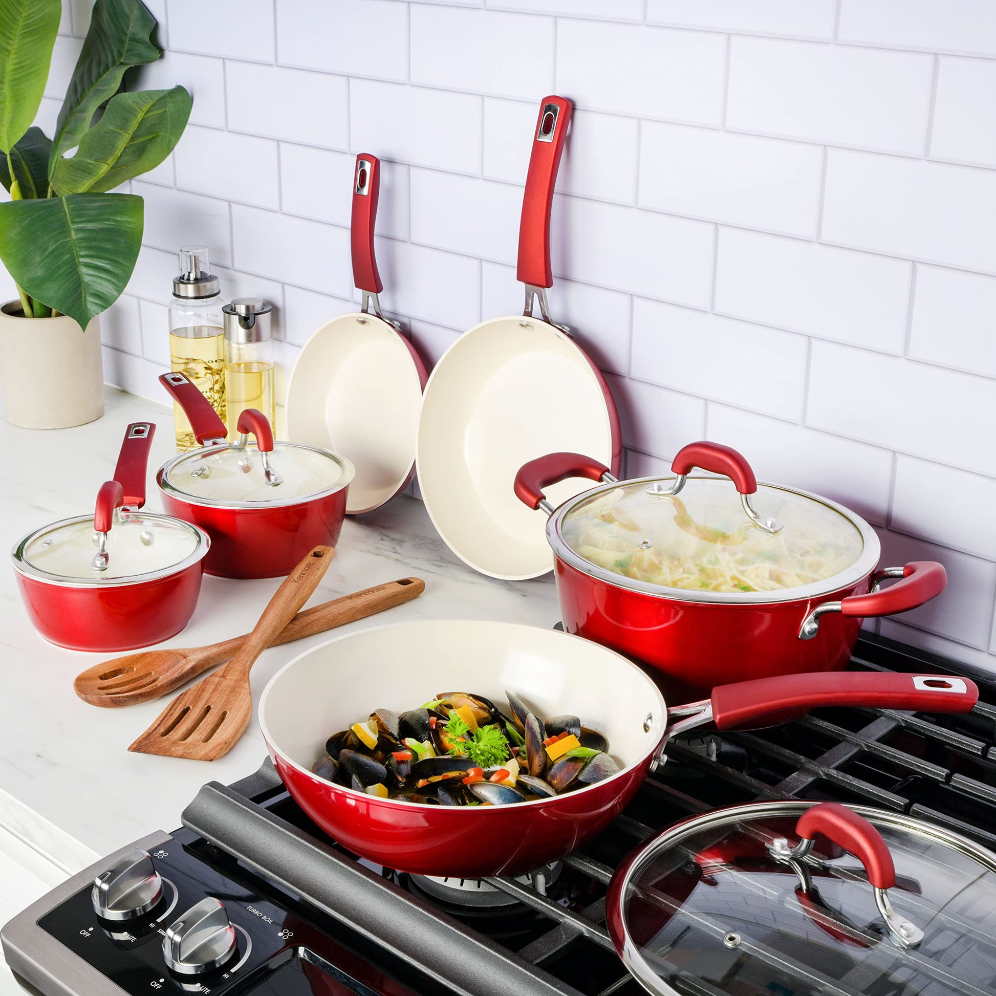 Kenmore Arlington Healthy antiadherente cerámica recubierta de aluminio forjado utensilios de cocina, 12 piezas, color rojo metálico