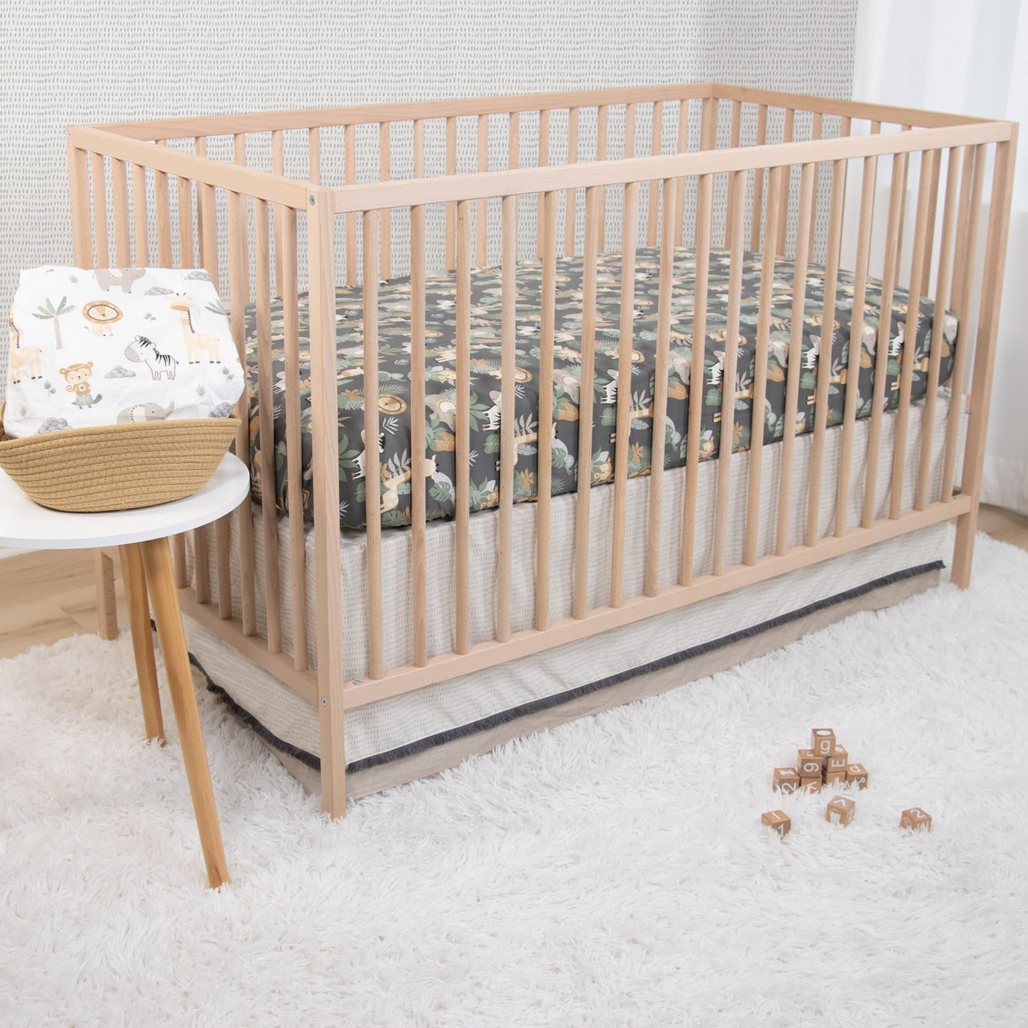 The Peanutshell - Juego de cama de 4 piezas de algodón orgánico para niños y niñas, juego de cama de bebé recién nacido, bebé y niño pequeño, decoración con dos sábanas de cuna, edredón con volantes y