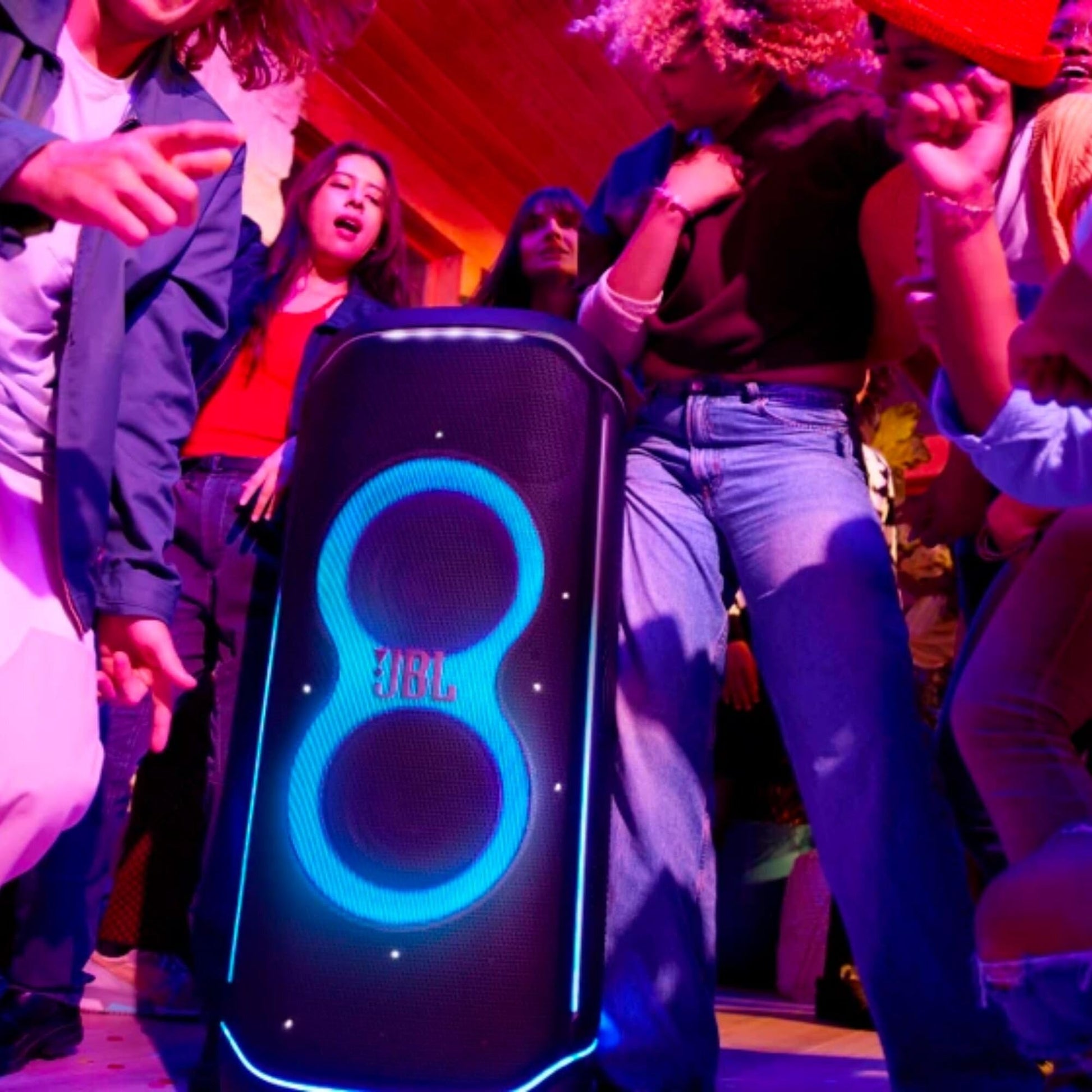 JBL PartyBox Ultimate Bocina Efecto Luz LED, Bluetooth, 1100 W de Potencia, Resistente al Agua IPX4 - Negro