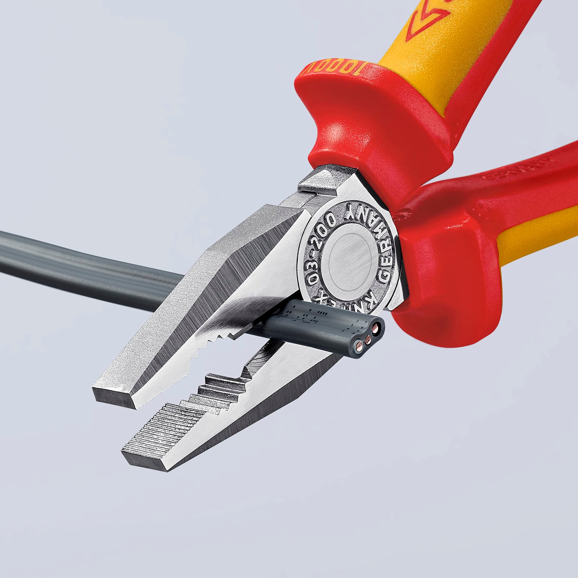 Knipex 03 06 200 SB Alicate Universal Aislados con Fundas en Dos Componentes, Según Norma VDE, Cromado, 200 mm