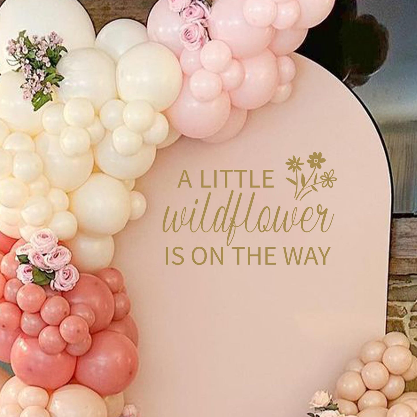 VANGNING - Letrero decorativo para fiesta de baby shower, diseño de mariposas con texto en inglés «A Little Butterfly is on the Way» (calcomanía de flores silvestres)