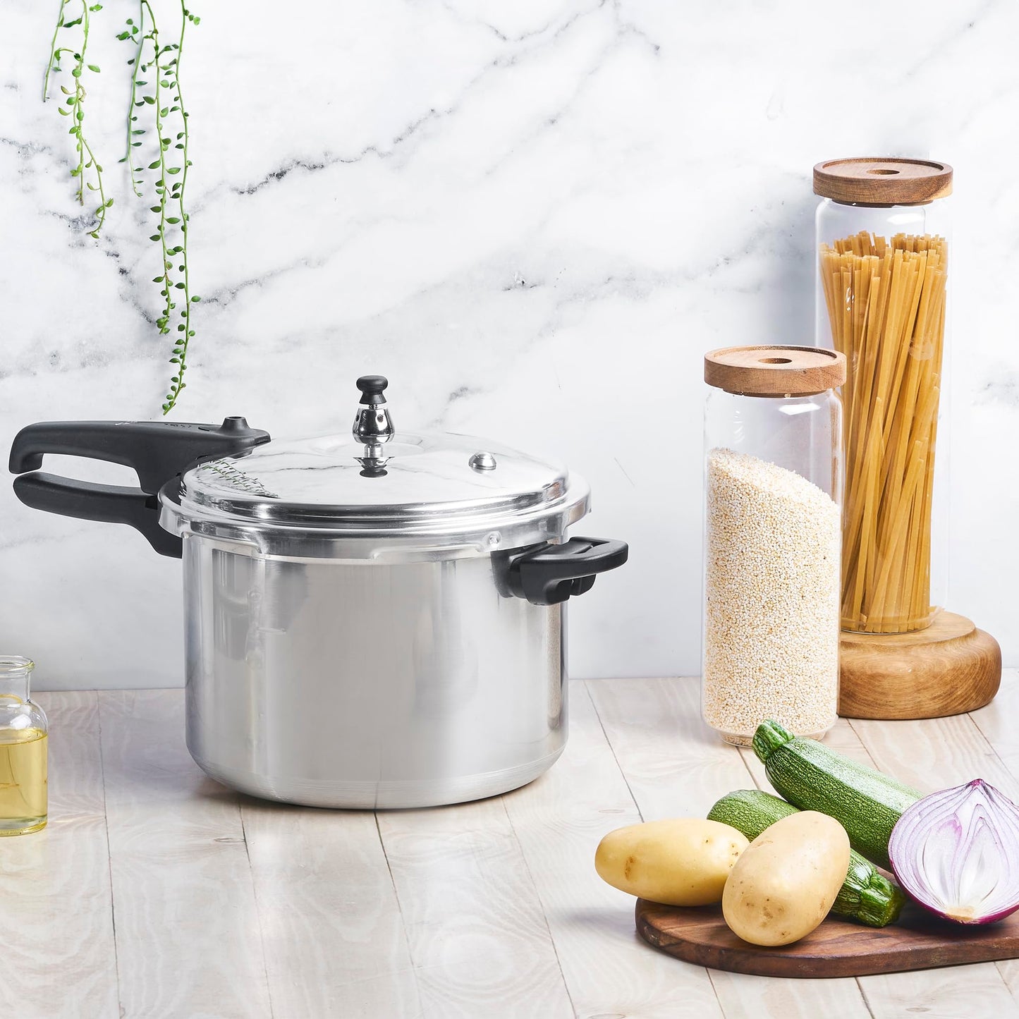 Olla Express T-fal Plateada 7.6L con Cinco Sistemas de Seguridad y Fácil Limpieza