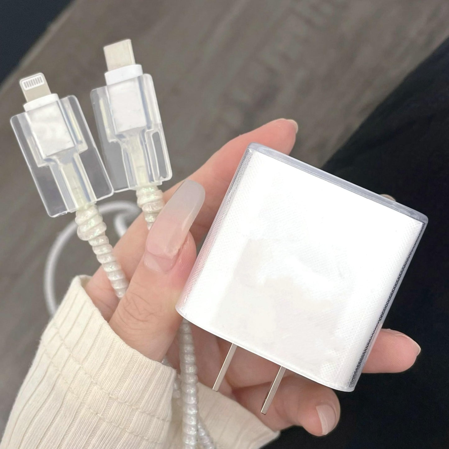 Funda Protectora USTIYA Transparente para Cable Cargador iPhone 11-16 Pro Max Plus 20W 18W