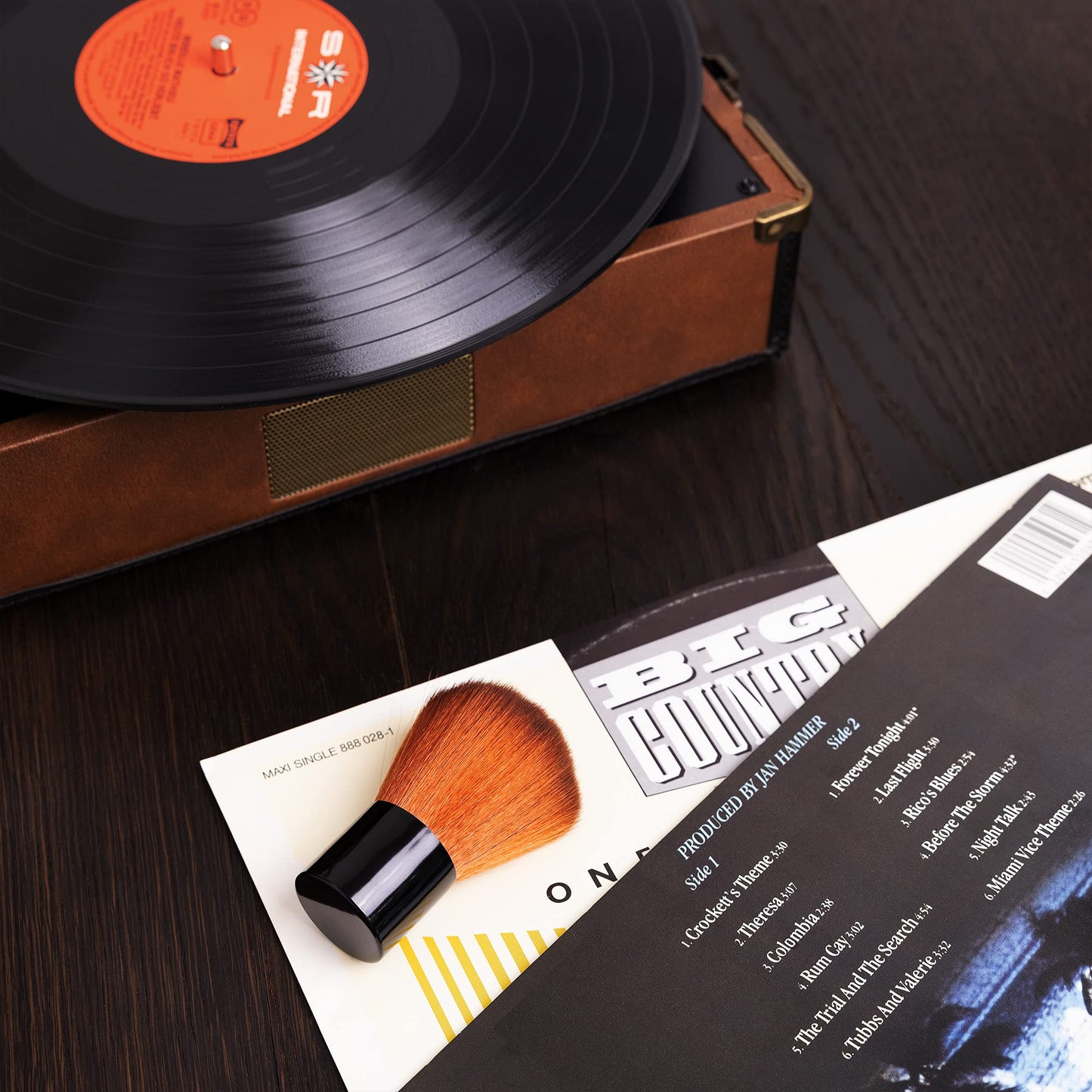 kwmobile Limpiador de Discos de Vinilo - Cepillo de Limpieza para vinilos LP EP de 7" 12" - Limpia el Polvo del Disco y Mejora el Sonido de Tocadiscos