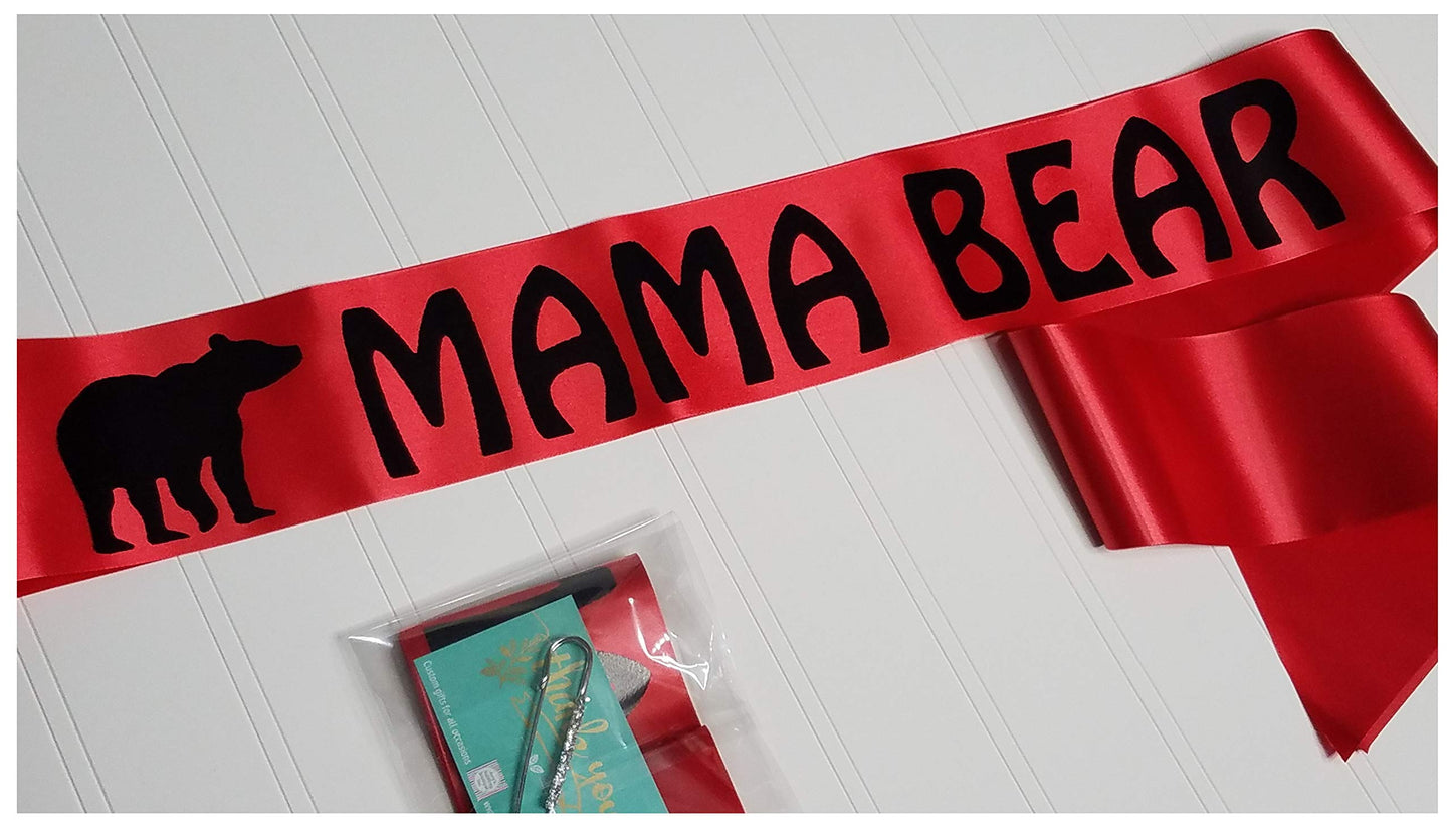 Mama Bear - Banda para baby shower para mamá en rojo y negro con pin plateado para cierre ajustable