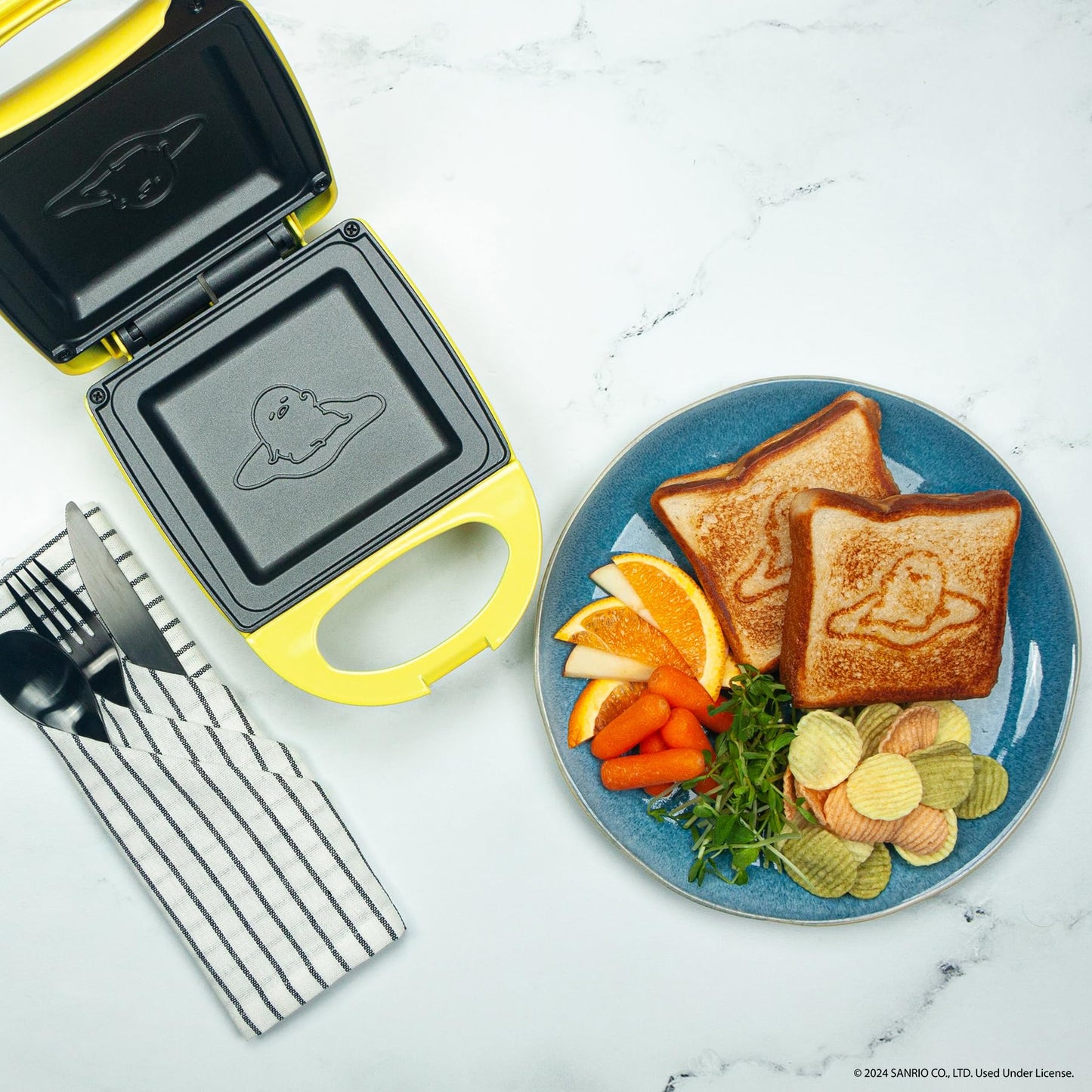 Sandwichera Uncanny Brands Sanrio Gudetama para Cocina