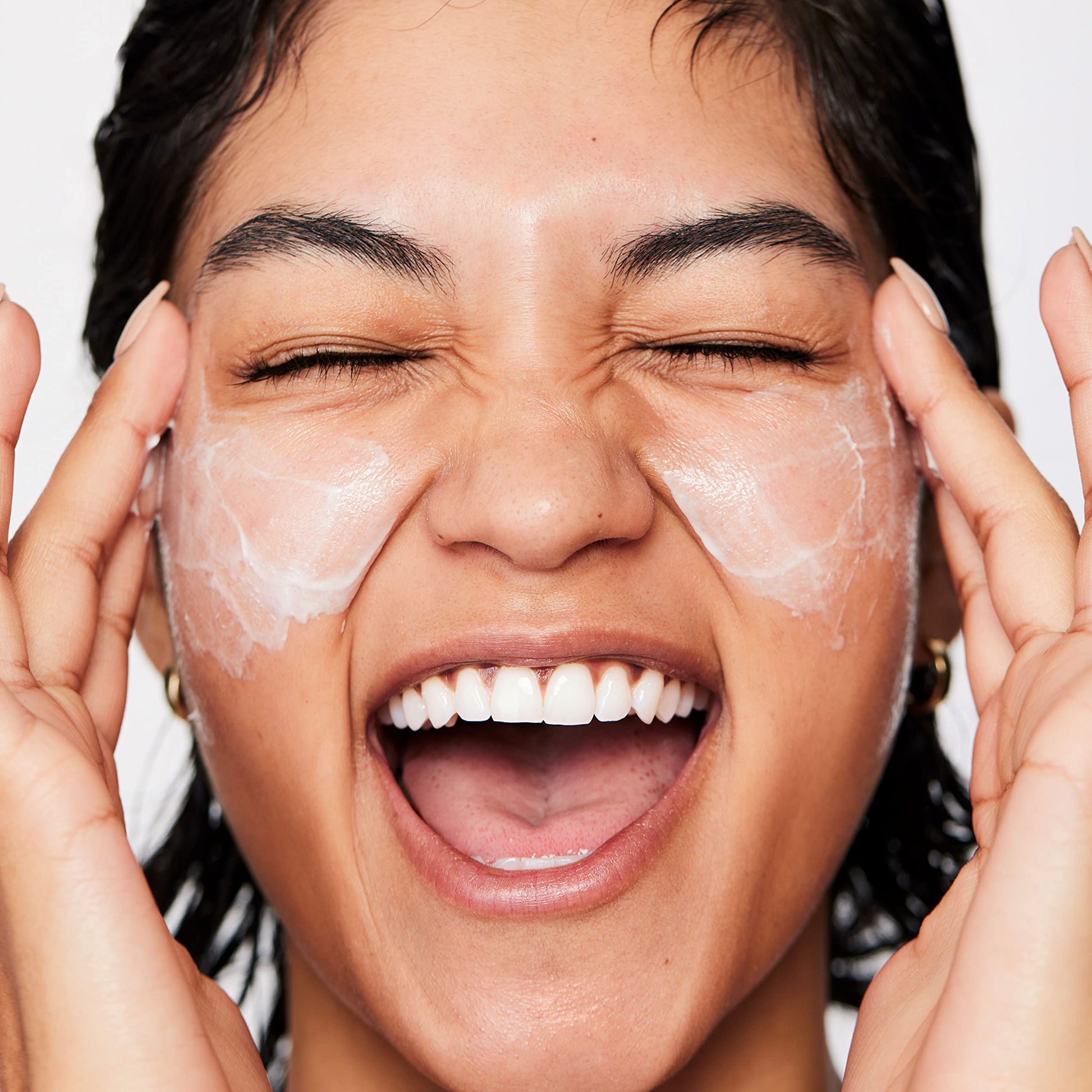 e.l.f. Pure Skin Moisturizer, Creamy & Weightless Daily Moisturizer For A Hydrated-Looking Complexion, Made with Oat Milk, Allantoin & Niacinamide, 2.54 fl oz