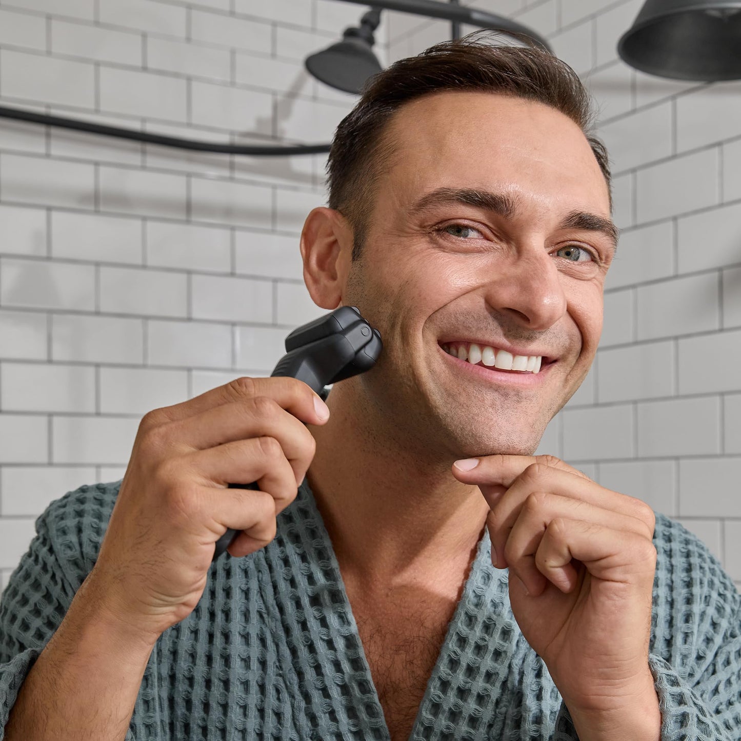 Afeitadora de láminas para hombres MANSCAPED® The Chairman™ Plus: dos cabezales de cuchillas intercambiables, afeitadora de láminas de tres cuchillas SkinSafe® y recortadora de patillas de precisión