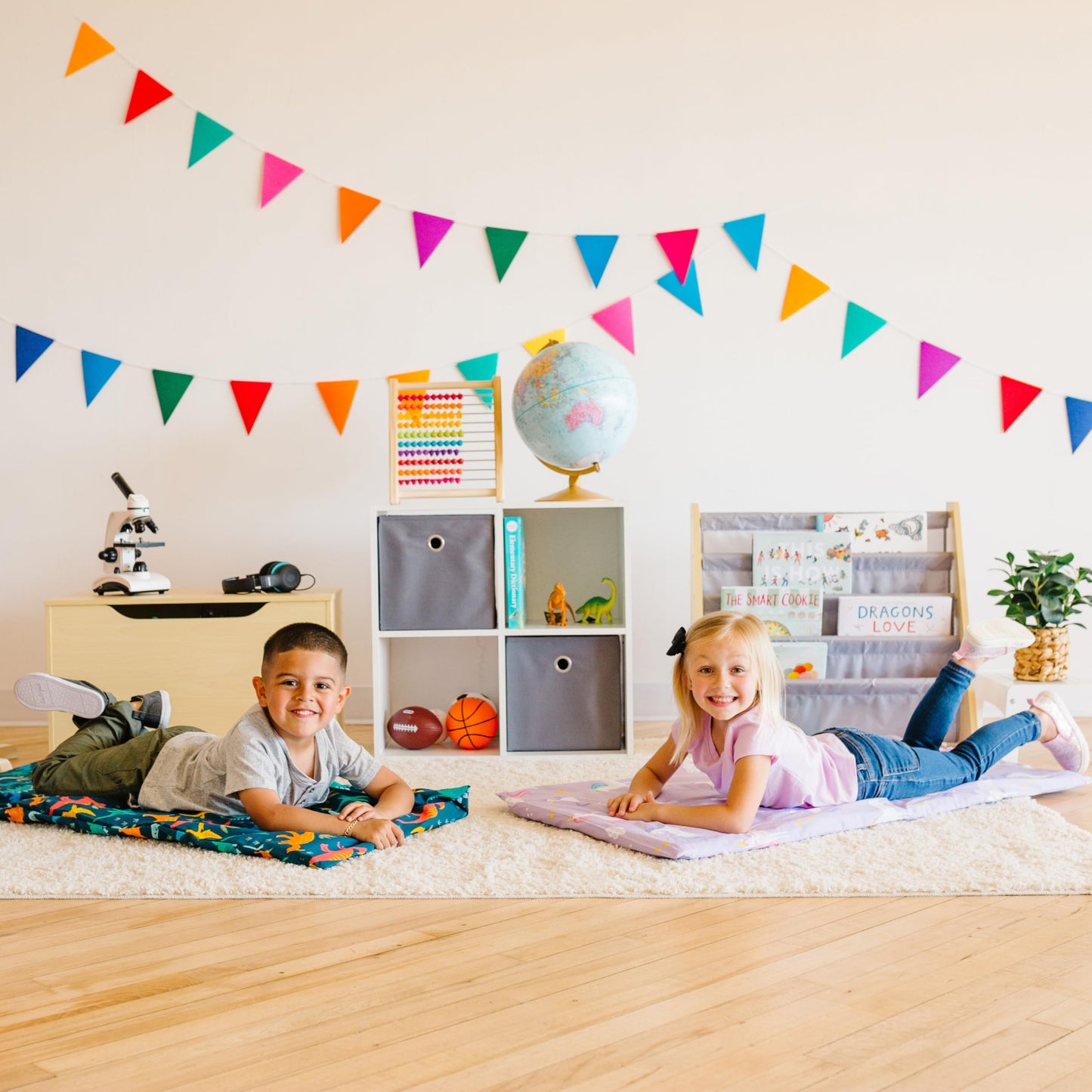 Wildkin - Funda de algodón para Siesta para niños, Suave, Cosida y Duradera y se Adapta a tapetes de Vinilo de 1.5 Pulgadas, Dinosaurios Dinomite