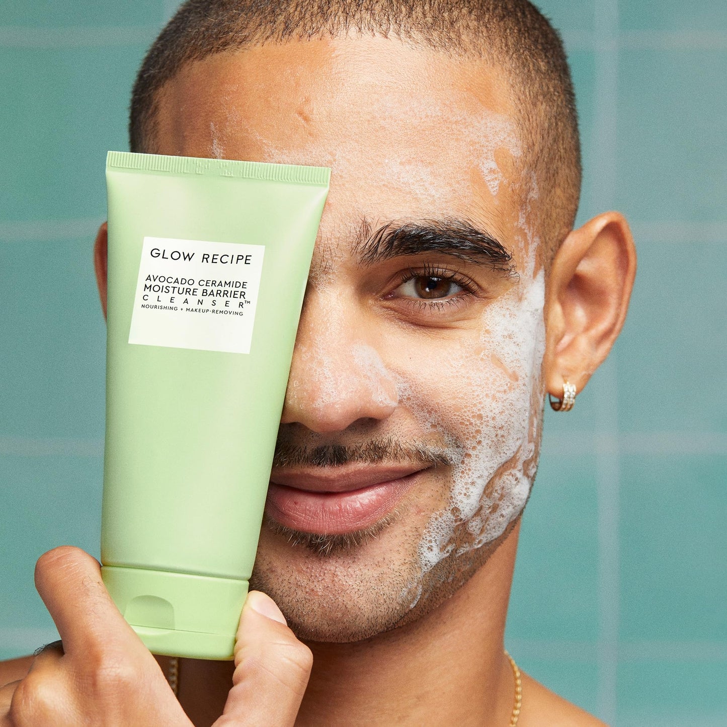 Glow Recipe Avocado Cleanser - Limpiador facial con barrera de humedad y ceramida de aguacate, limpiador facial hidratante para piel seca, removedor de maquillaje diario y lavado facial suave con aceite de aguacate para reparación de barreras cutáneas (5.