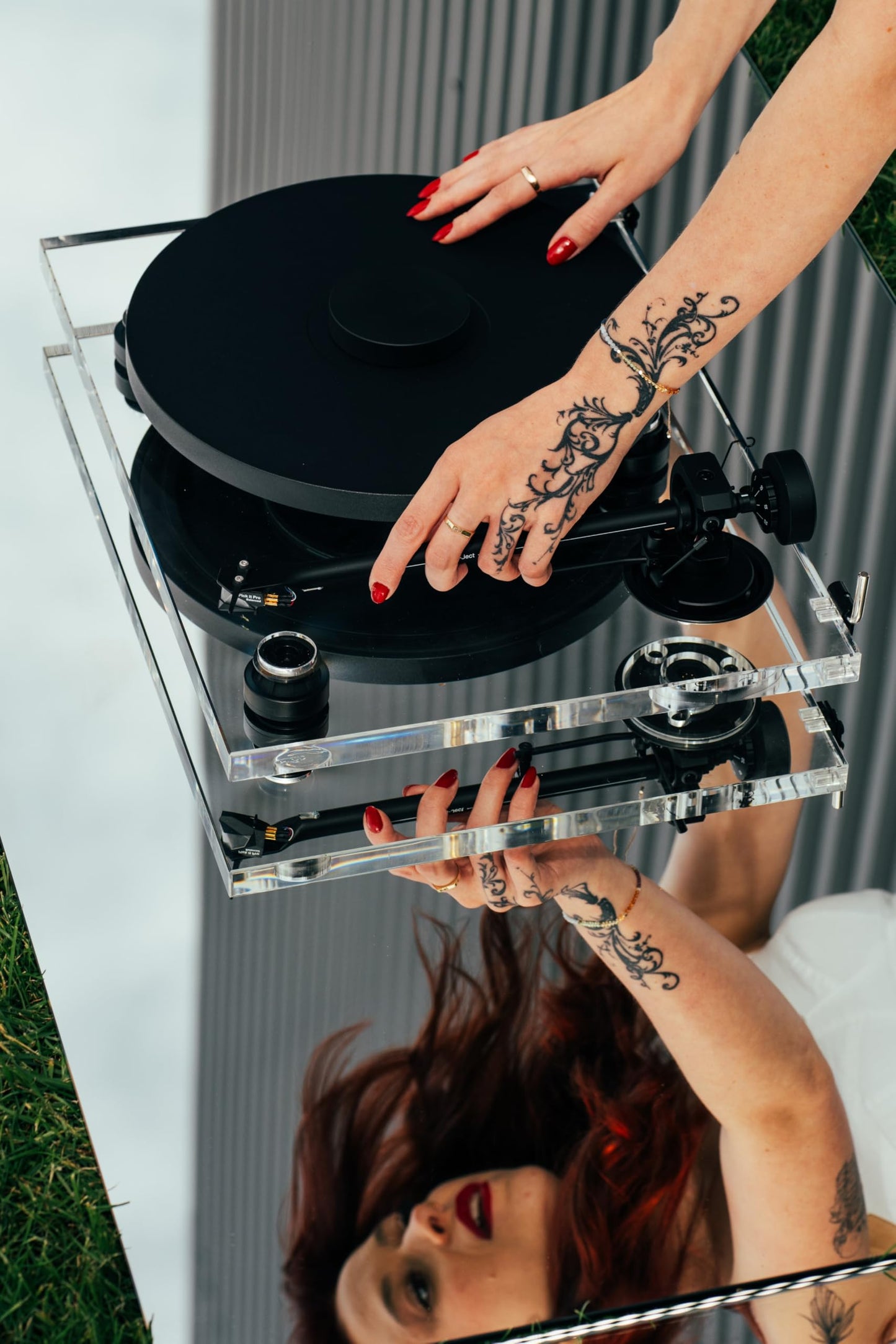 Pro-Ject XA B, Tocadiscos Acrílico Verdaderamente Balanceado con Sonido de Alta Gama, Brazo de Tono de Aluminio Premium de 10", Pick it Pro Balanced, Fabricado en Europa
