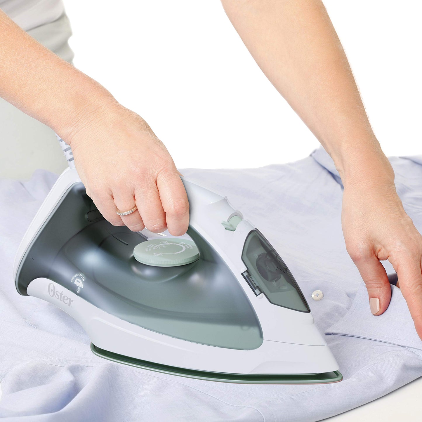Plancha de Vapor Oster Blanca Verde con Suela Antiadherente
