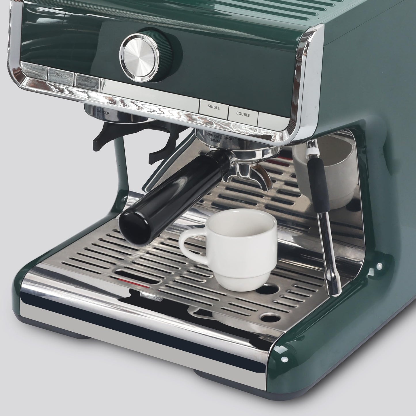 Lareina - Juego de 6 tazas de café apilables de porcelana con platillos, cucharas y soporte de metal, tazas de café pequeñas de 3 onzas, tazas de cerámica demitasse, color blanco