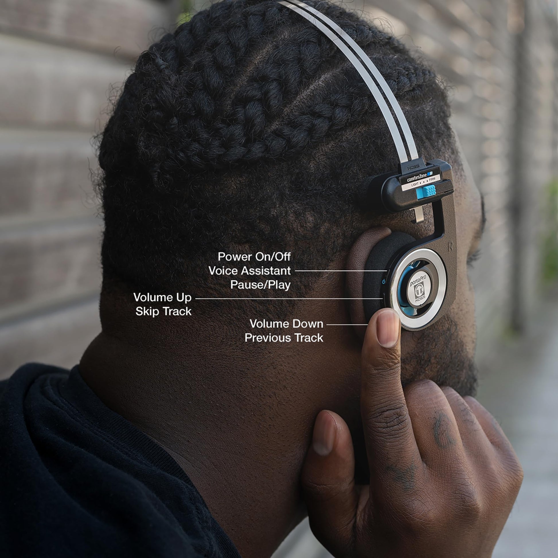 Koss Porta Pro - Auriculares inalámbricos Bluetooth 2.0, batería de más de 20 horas, carga USB-C, micrófono, paso de audio analógico, estilo retro, negro