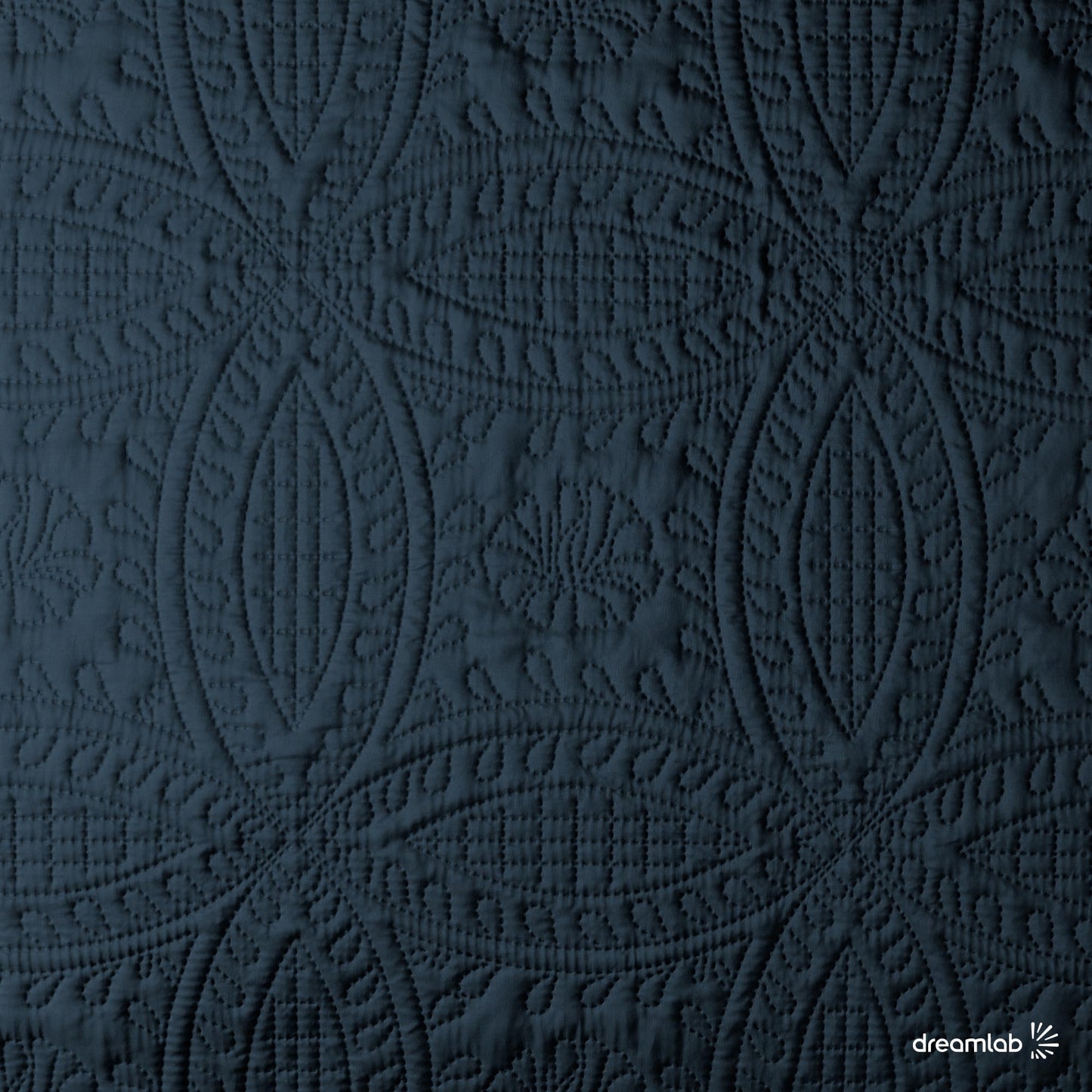 Dreamlab Colcha Ligera con 2 Fundas de Almohada, Capitonado, Ultra Suave. Hipoalergénico. Edrecolcha para Cama. Edredón para Verano y Todas Las Estaciones. (King Size 275x240 cm,Moneda,Azul Noche)