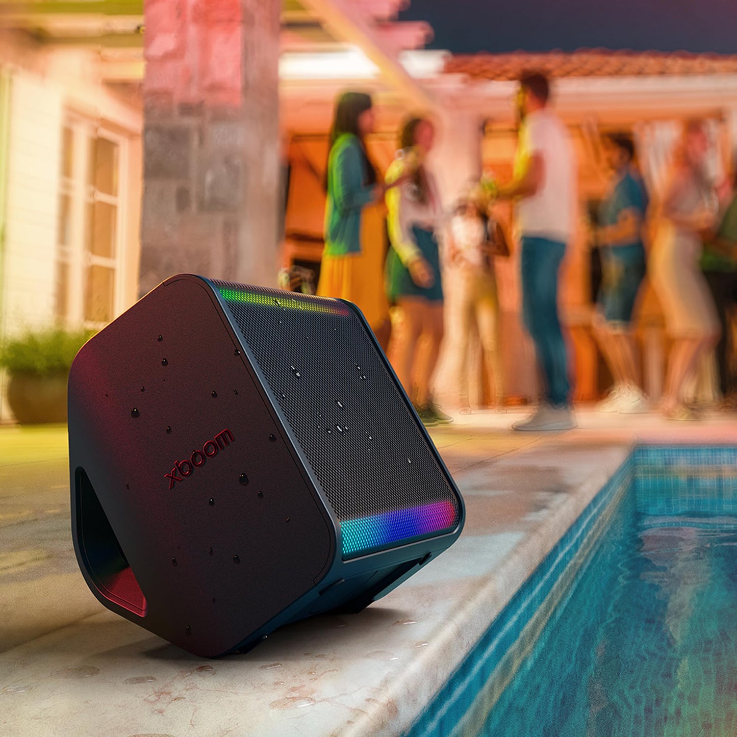 LG xboom Stage 301 AI by will.i.am | Bocina Bluetooth Portátil | Sonido Estéreo con AI y Calibración Inteligente | 12 hrs de Batería | Resistente al Agua IPX4 | Karaoke y DJ App