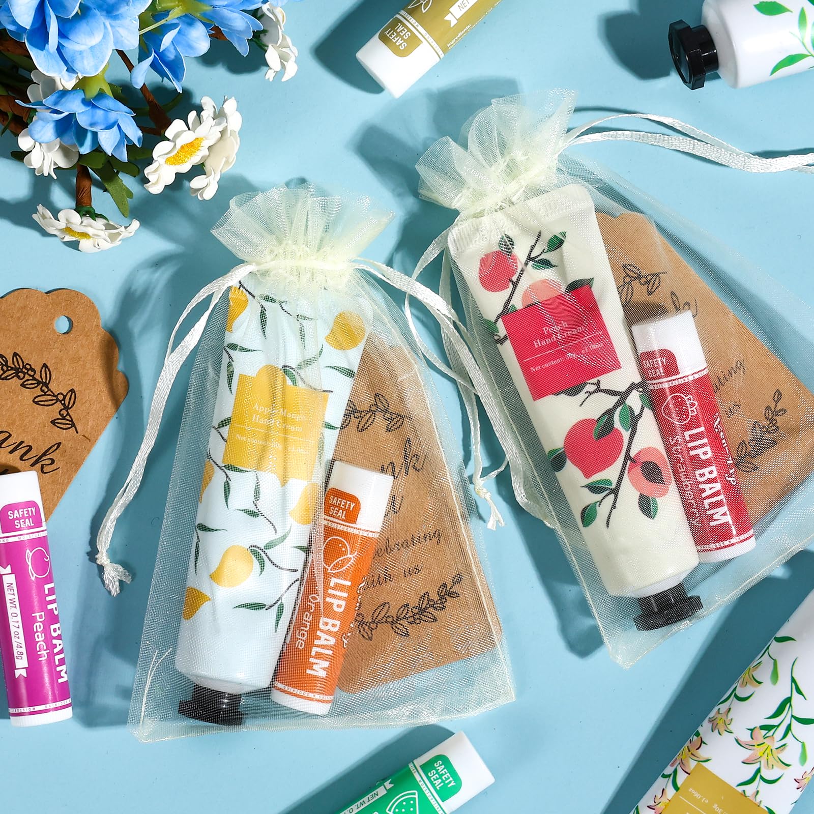 AZEN- Juego de 60 cremas de manos y bálsamos labiales a granel, obsequios para invitados de despedida de soltera con bolsa de organza, gracias