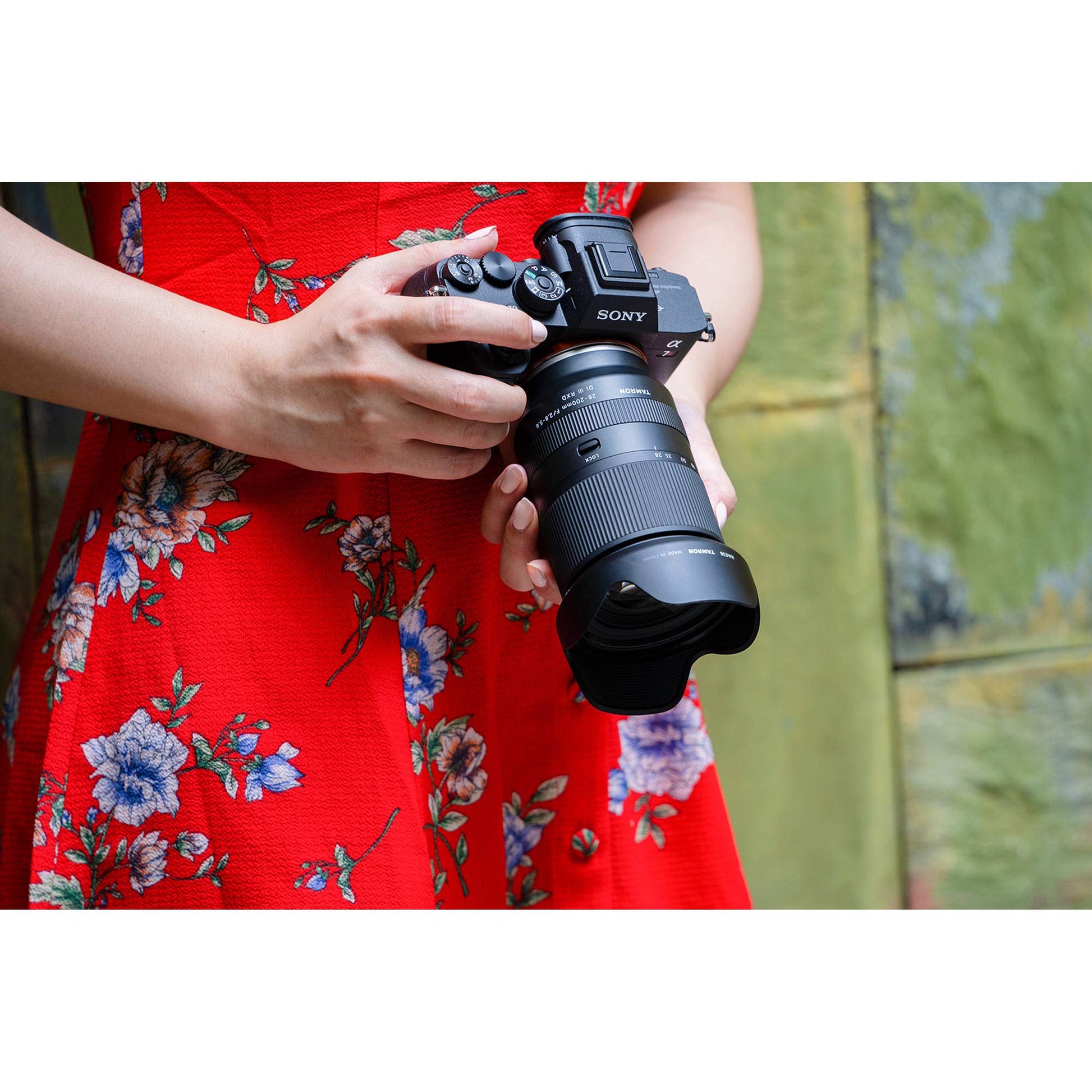 Lente Tamron 28-200 F/2.8-5.6 Di III RXD para Sony Mirrorless E-Mount Full Frame APS-C