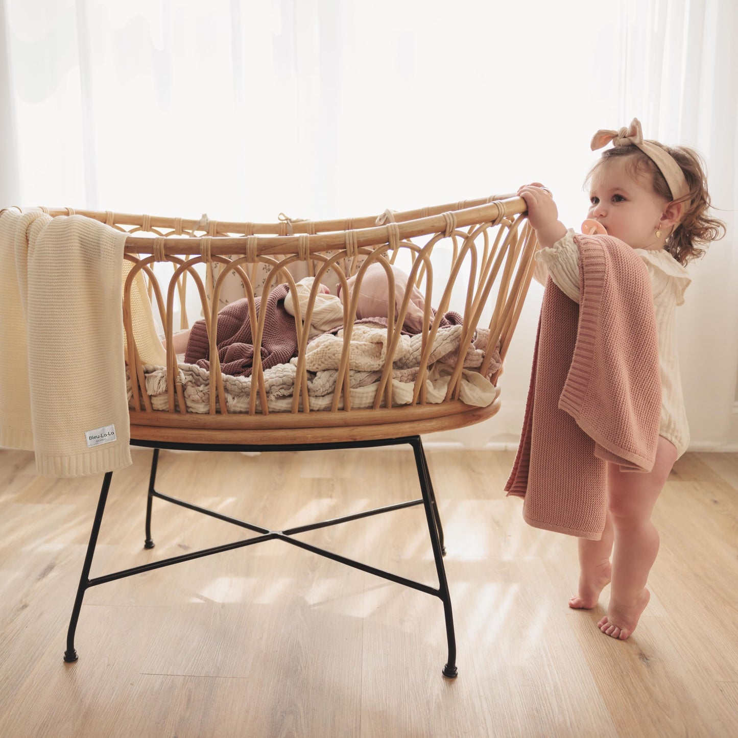 Manta de Algodón Orgánico de Punto para Bebés Niño 100% Algodón Orgánico de Lujo Suave Cálida y Acogedora Manta de Abrazo para Cochecito y Cuna para Recién Nacidos, Bebés e Infantes (Rosa Ruborizado)