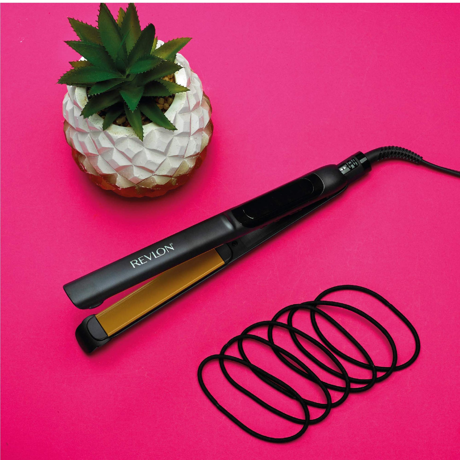 Plancha de Cabello Revlon Negro Resultados Lisos y Brillantes
