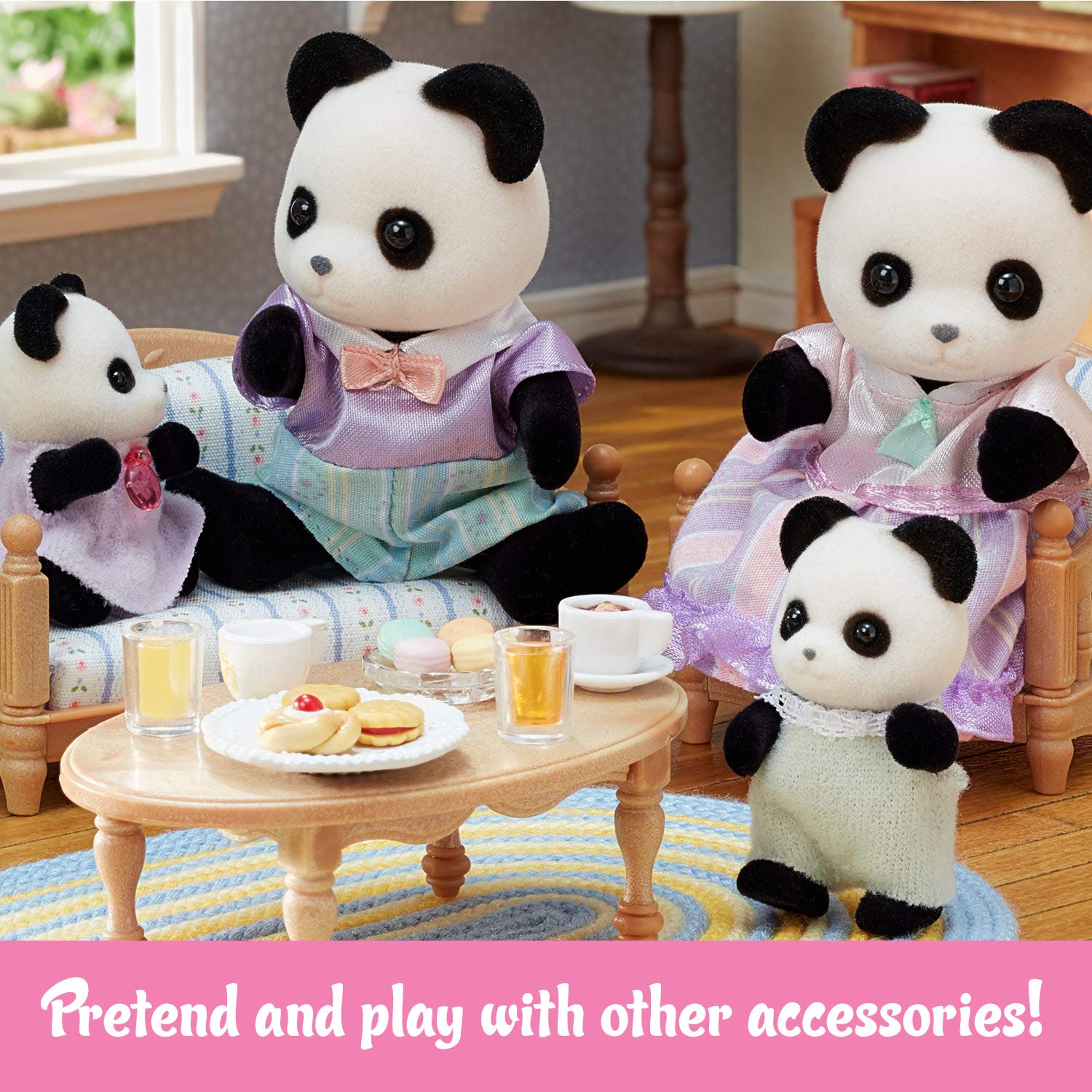 Calico Critters Pookie Panda Family, muñecas, Cifras de casa de muñecas, Juguetes coleccionables con 4 Cifras Incluidas