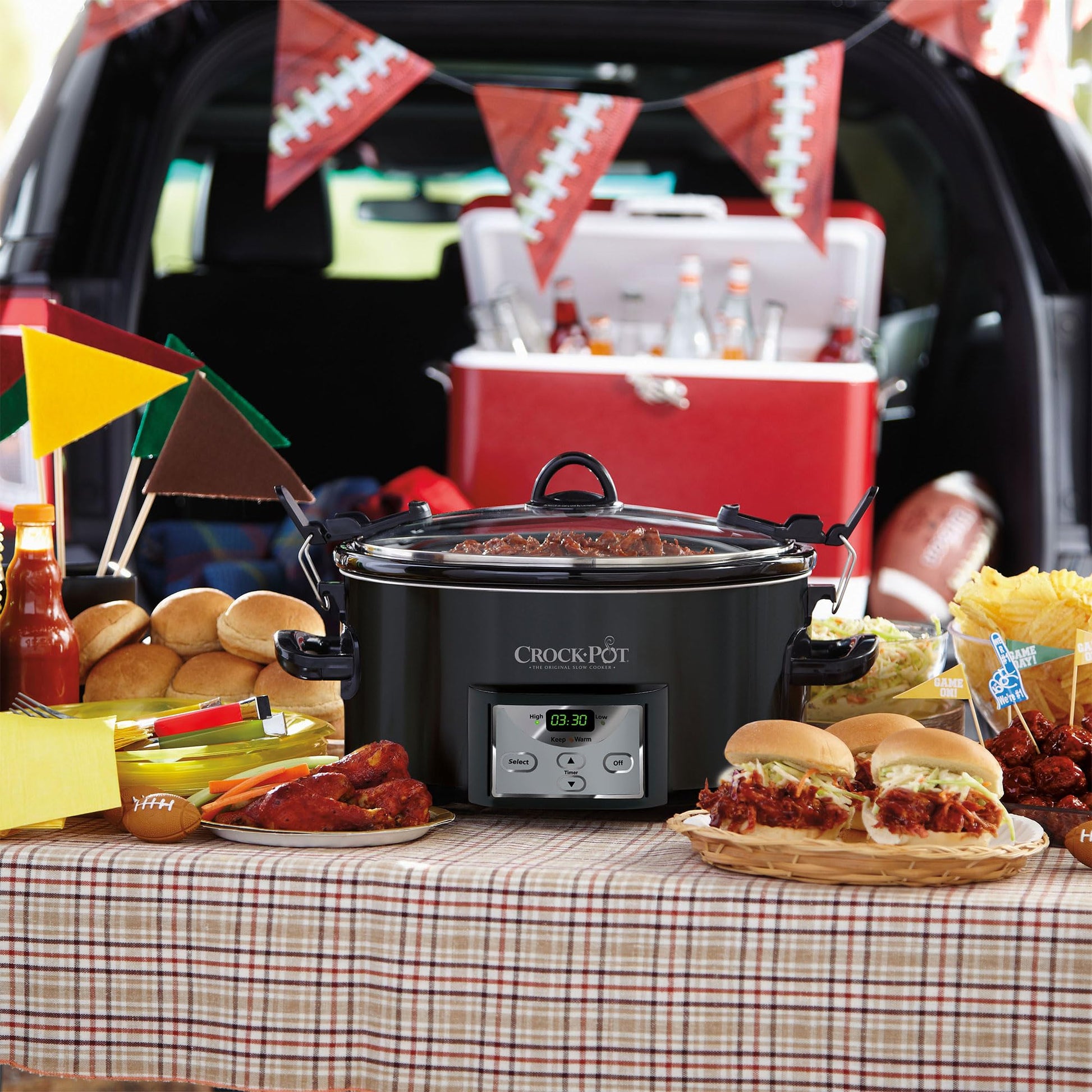 Crock-Pot Cook n' Carry - Olla de cocción lenta programable con cuenta regresiva a prueba de horno con gres extraíble, tapa de junta de fácil bloqueo y asas de transporte
