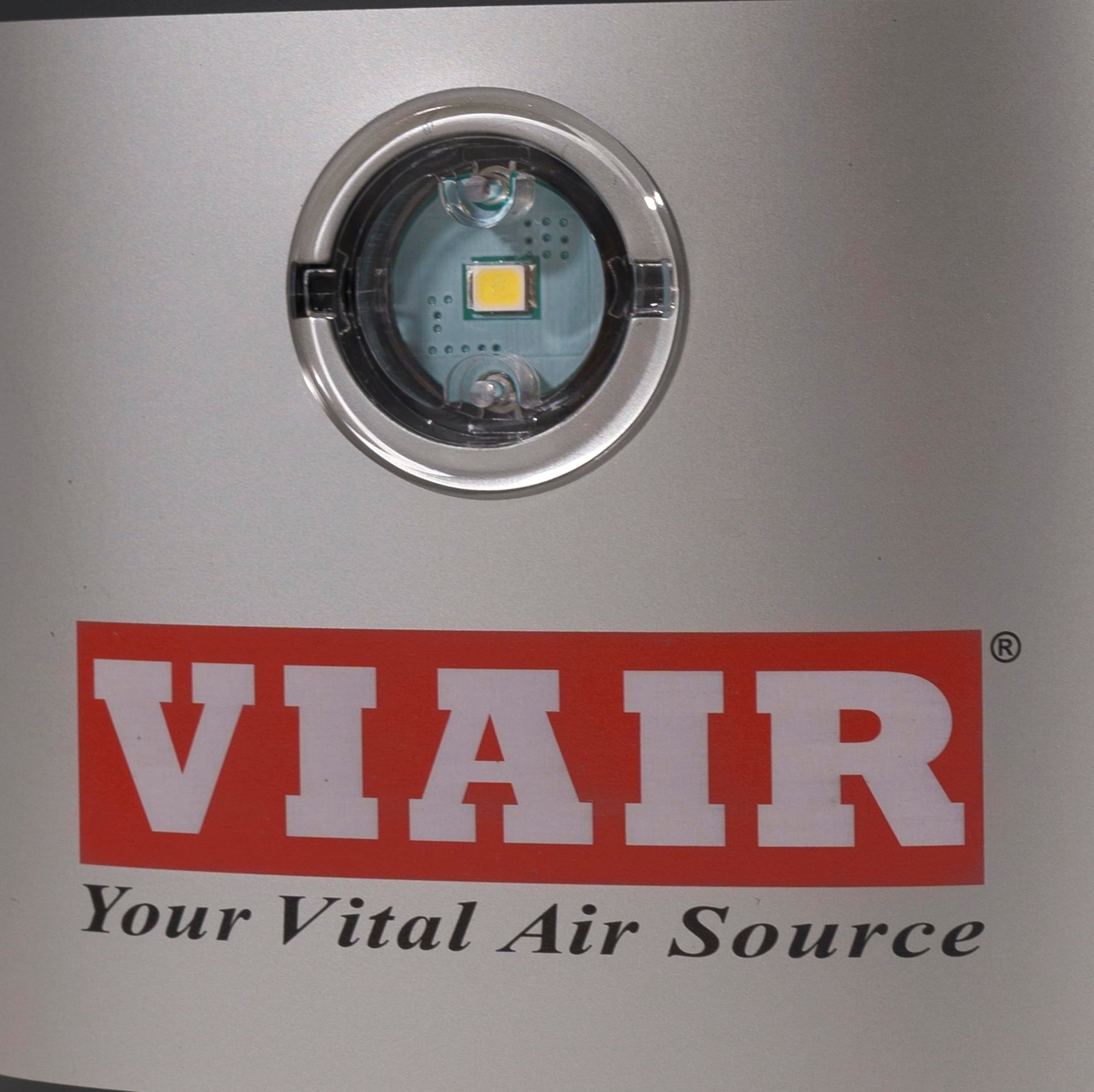 VIAIR Digital EVC75P - Inflador de neumáticos portátil para automóvil, SUV y camión, función de apagado automático preestablecida | Bomba de neumáticos de carretera de 12 V 100 PSI
