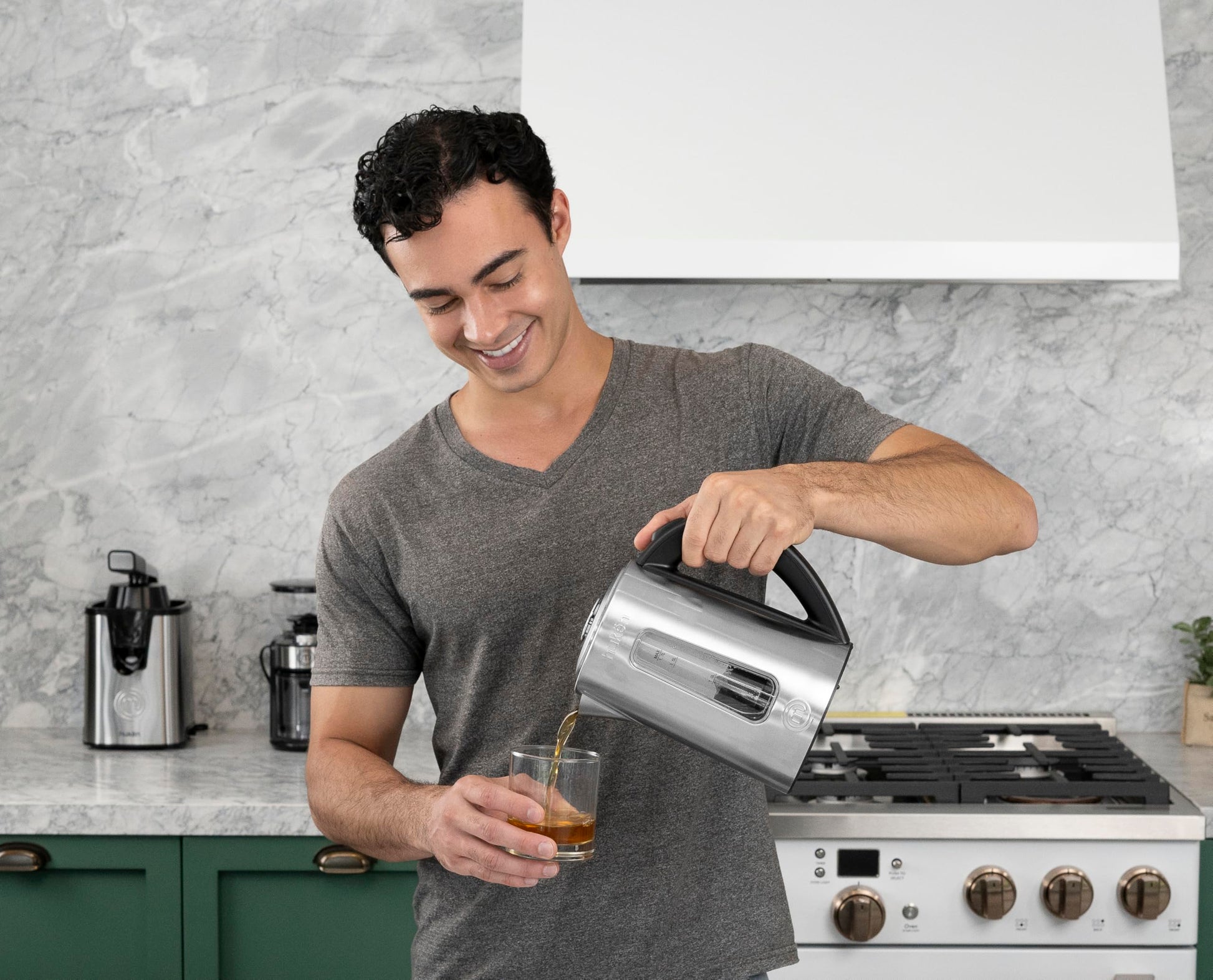 Hukën x MasterChef | Tetera Eléctrica Fuse+ con Infusor Removible | Hervidor de Vidrio/Acero Inoxidable | Base Giratoria 360° | Capacidad de 1.7 L | Calentador de Agua Rápido y Seguro (ON/OFF ACERO)