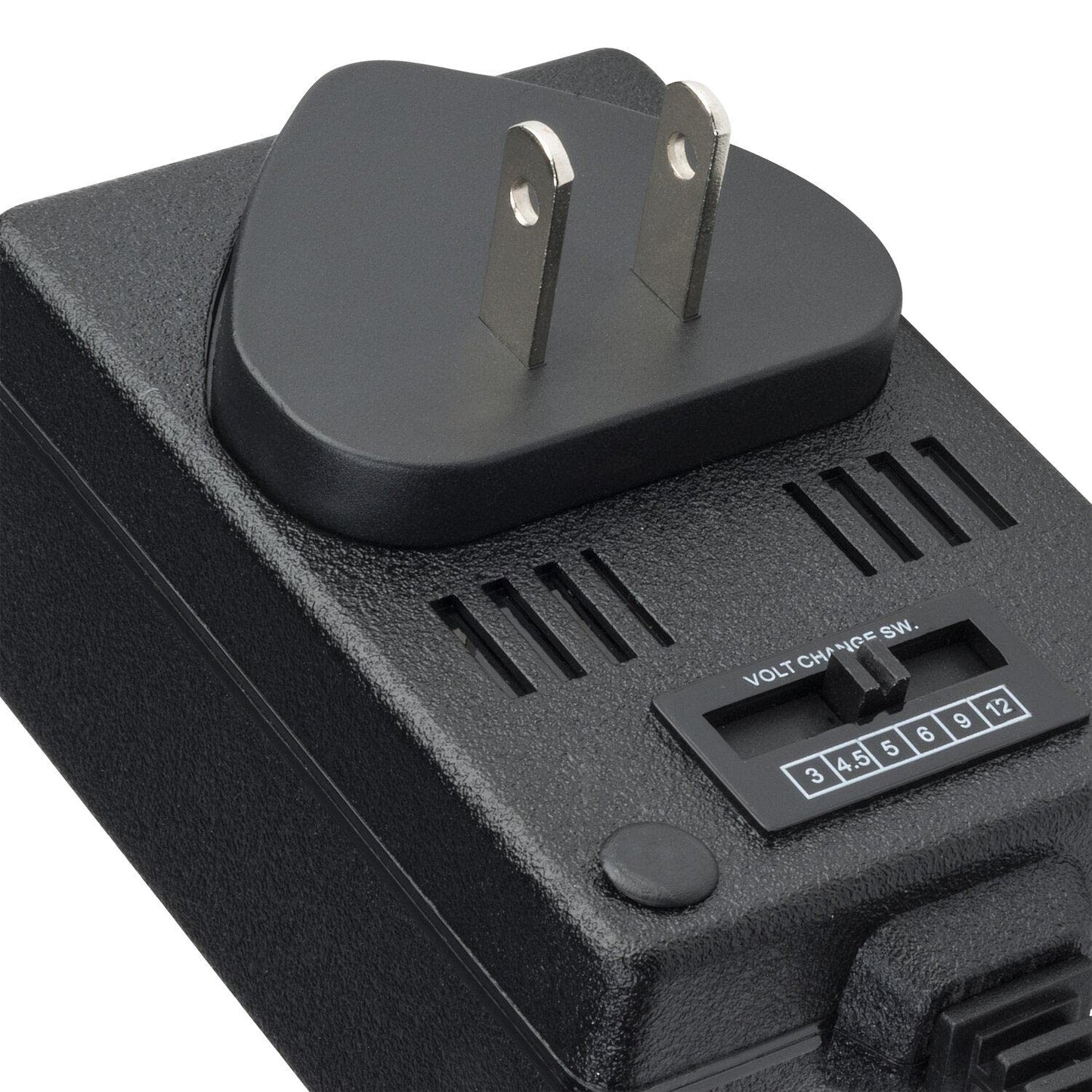 Eliminador Regulable Steren 3 a 12 Vcc 2,5 A con Puntas Intercambiables
