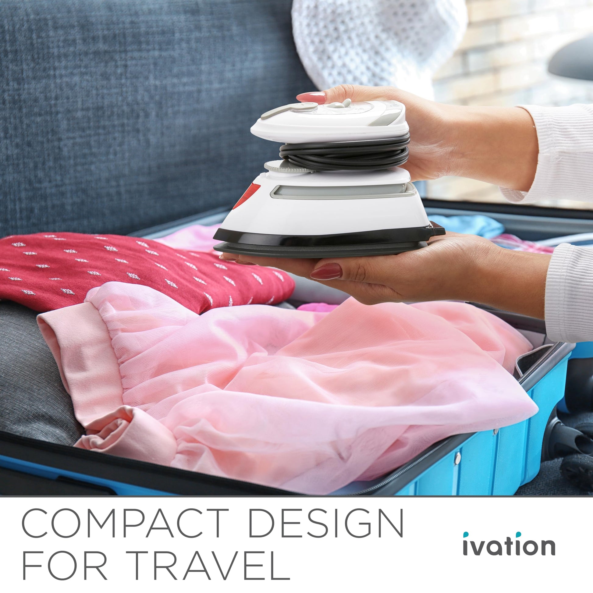 Ivation - Plancha de vapor de viaje | Mini plancha seca de doble voltaje y vaporizador para ropa con suela antiadherente, control de temperatura e indicador | Calienta en segundos, pequeño y compacto,